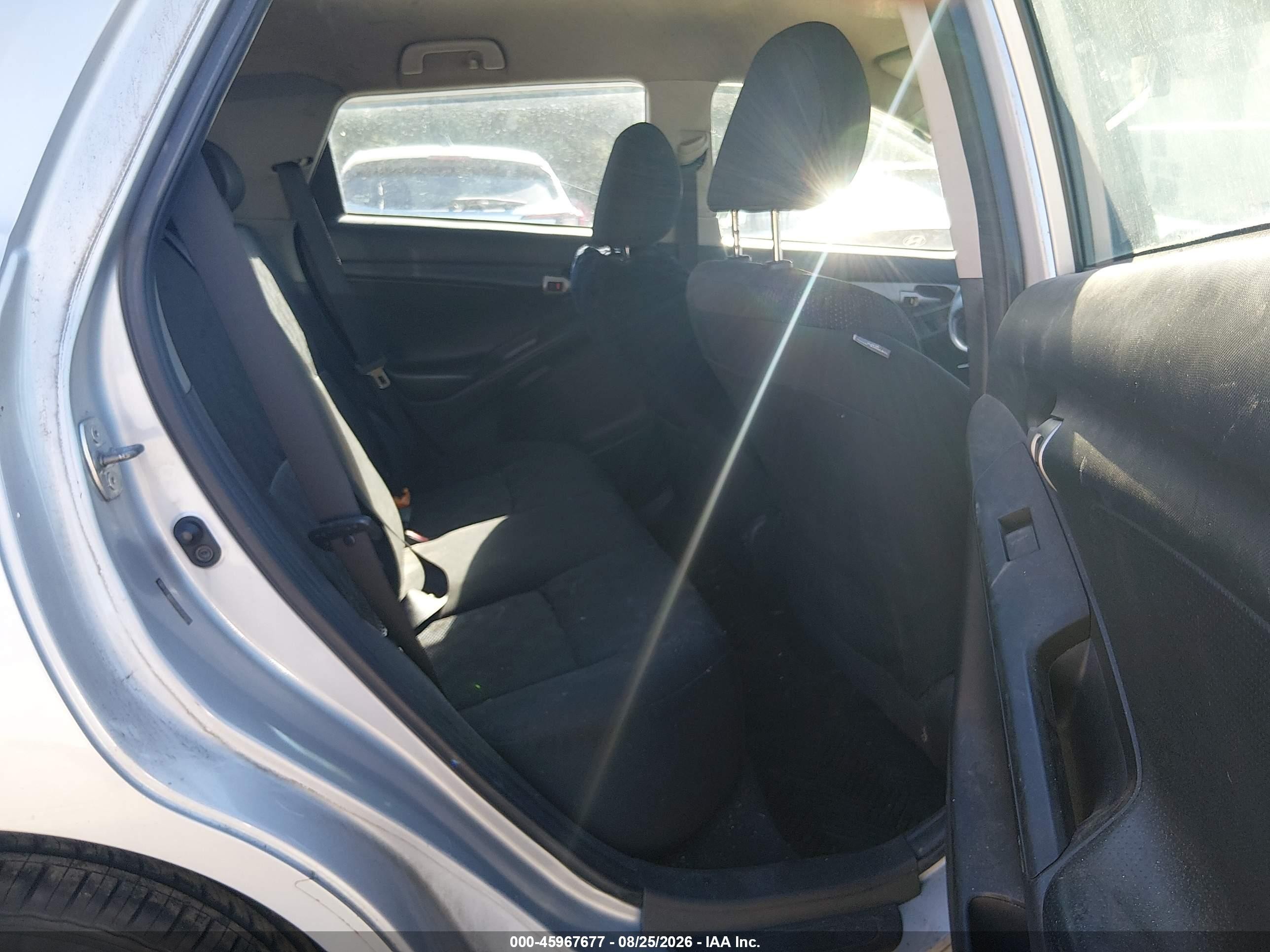 2010 Toyota Matrix   Silver vin: 2T1KU4EE0AC252637