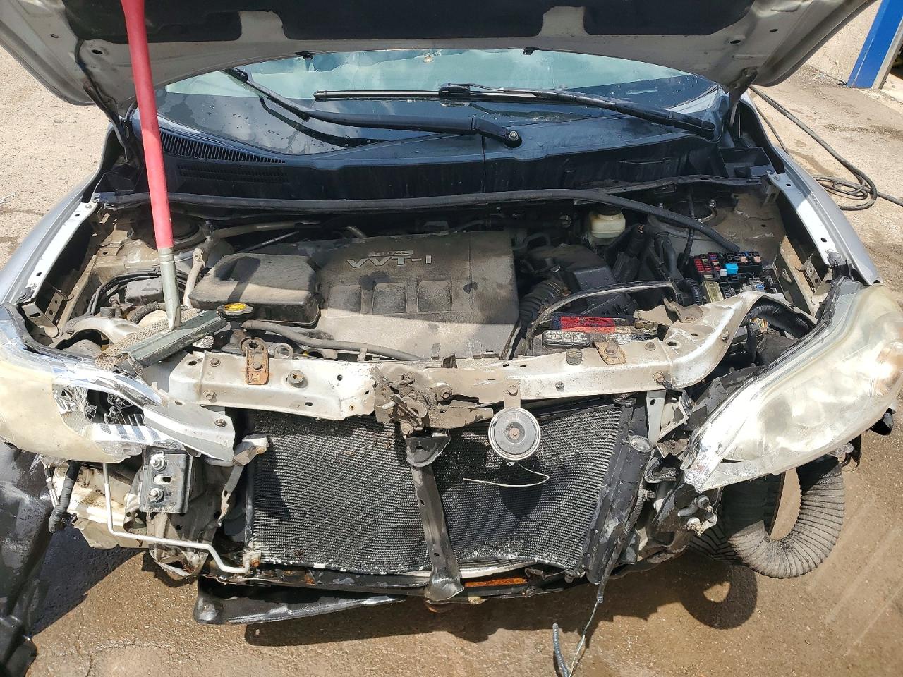 2010 Toyota Matrix Base Silver vin: 2T1KU4EE0AC309175
