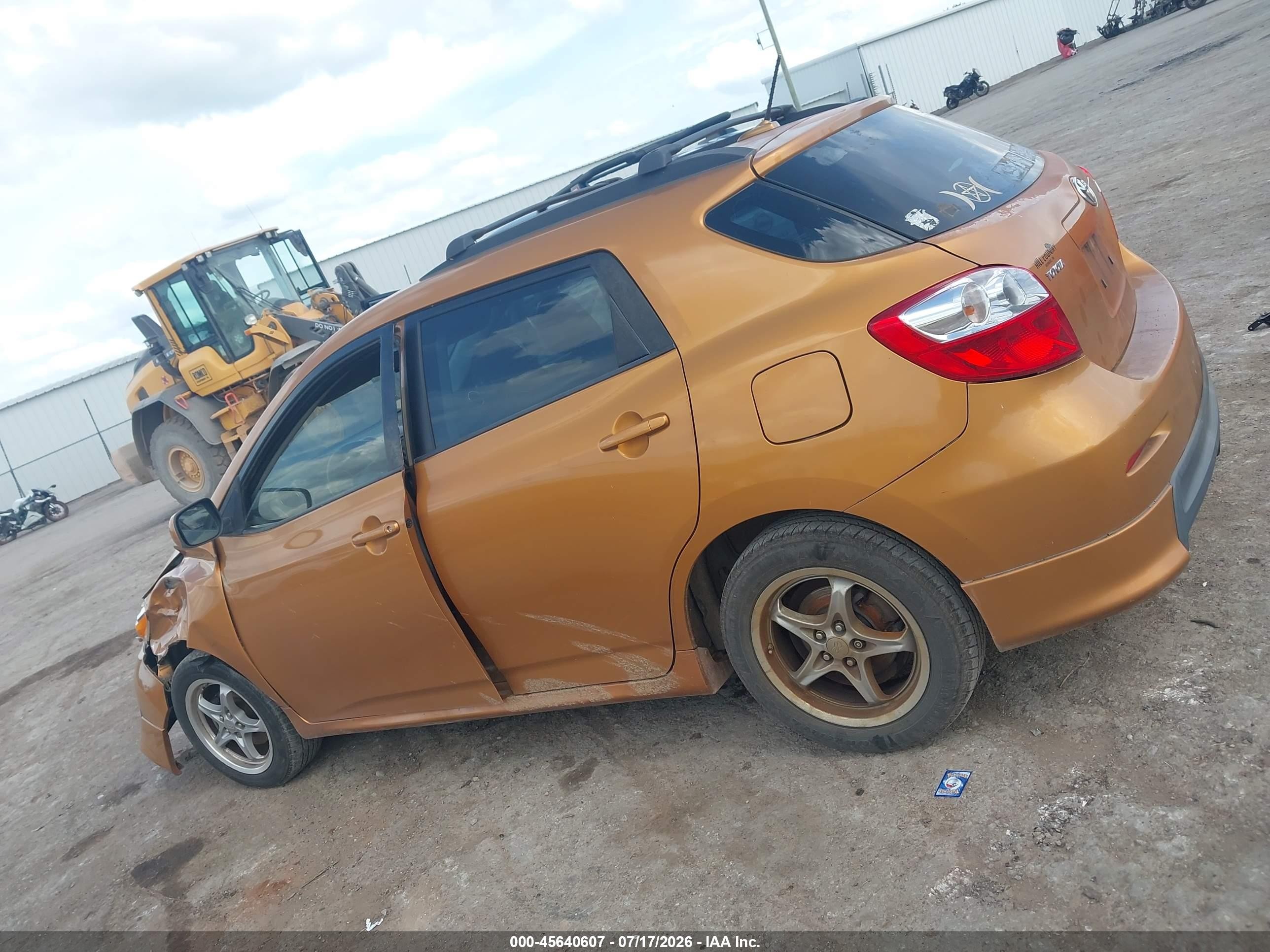 2010 Toyota Matrix   Orange vin: 2T1KU4EE0AC340541
