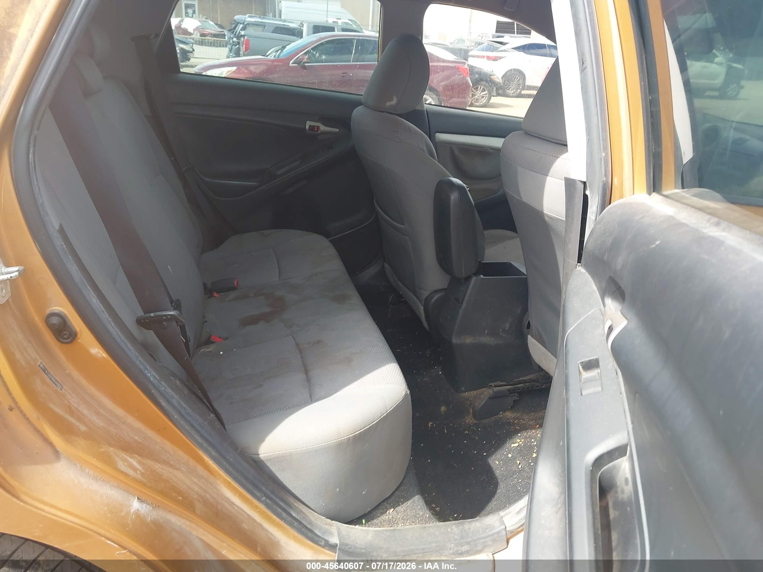 2010 Toyota Matrix   Orange vin: 2T1KU4EE0AC340541