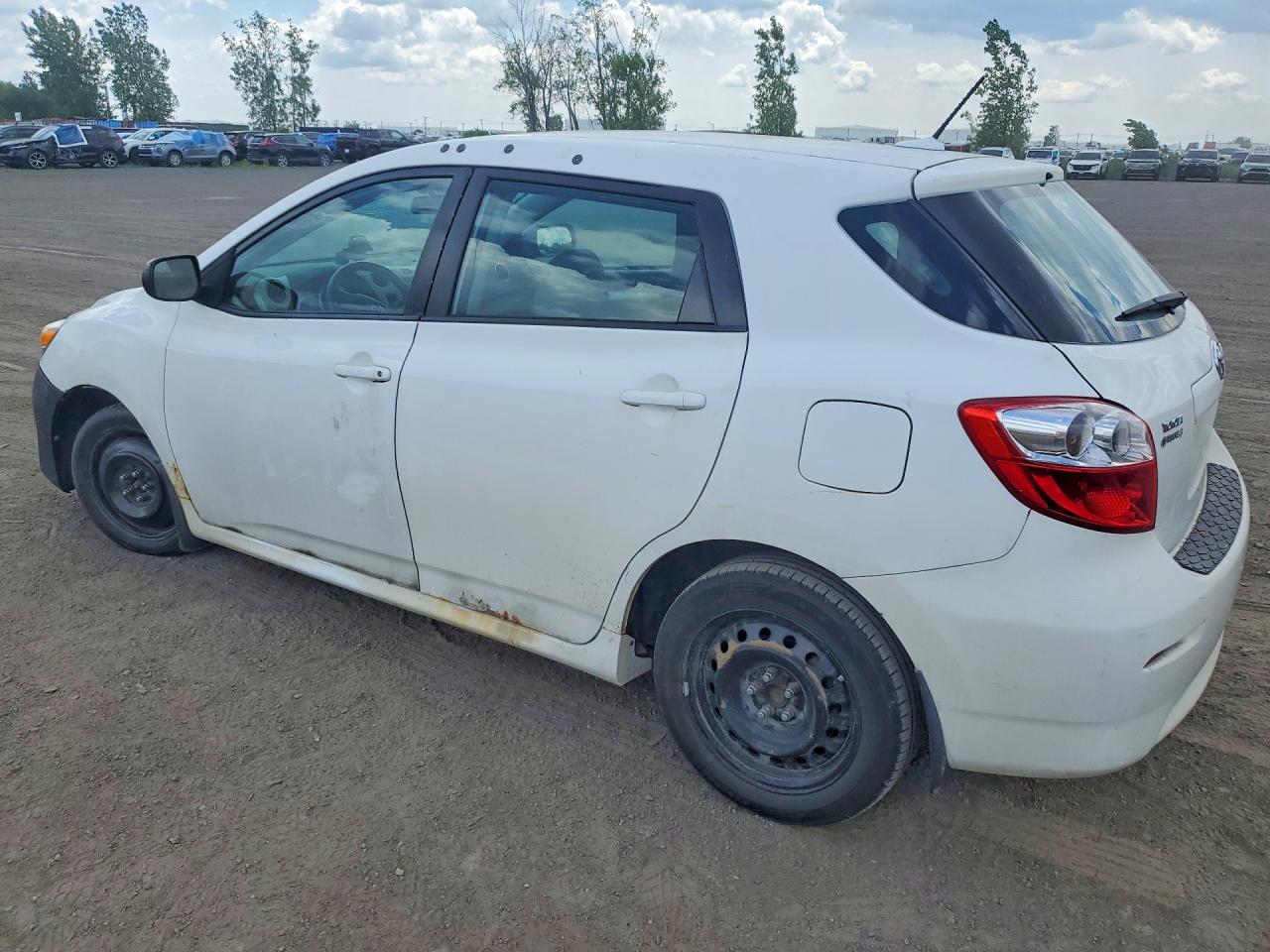 2010 Toyota Matrix Base White vin: 2T1KU4EE0AC435004