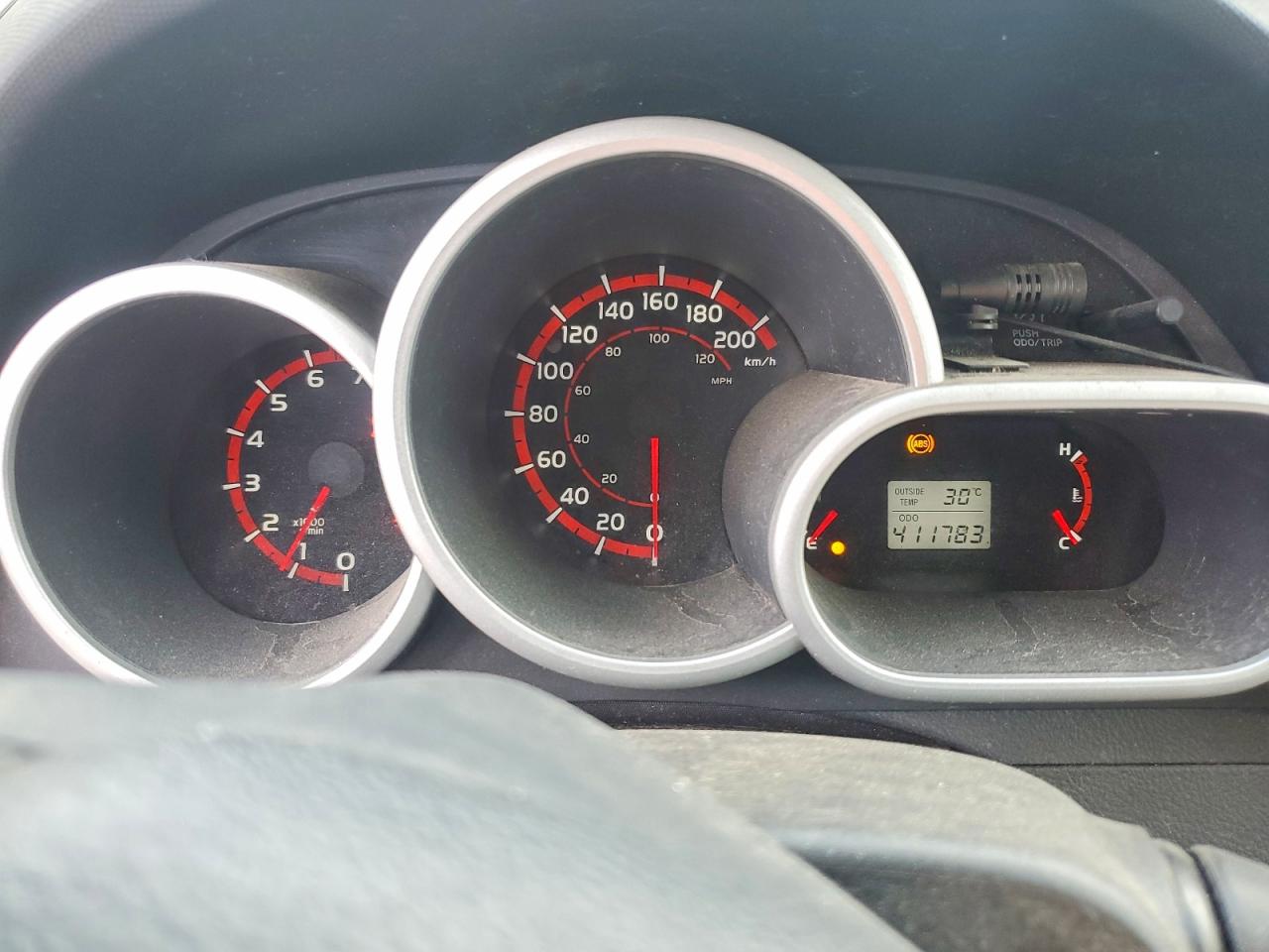 2010 Toyota Matrix Base White vin: 2T1KU4EE0AC435004