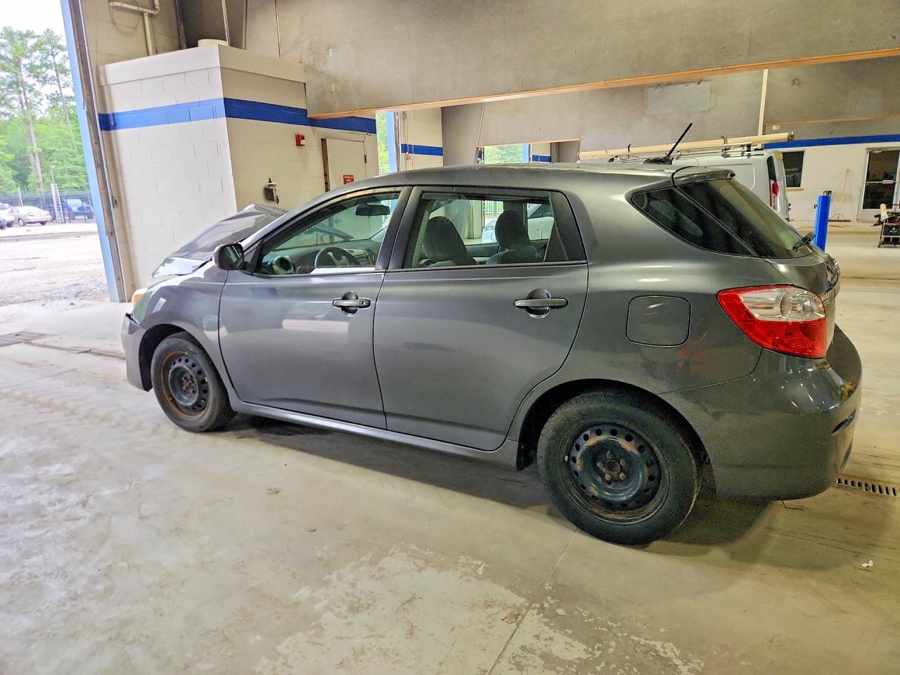 2010 Toyota Matrix Base Серый vin: 2T1KU4EE0AC459397