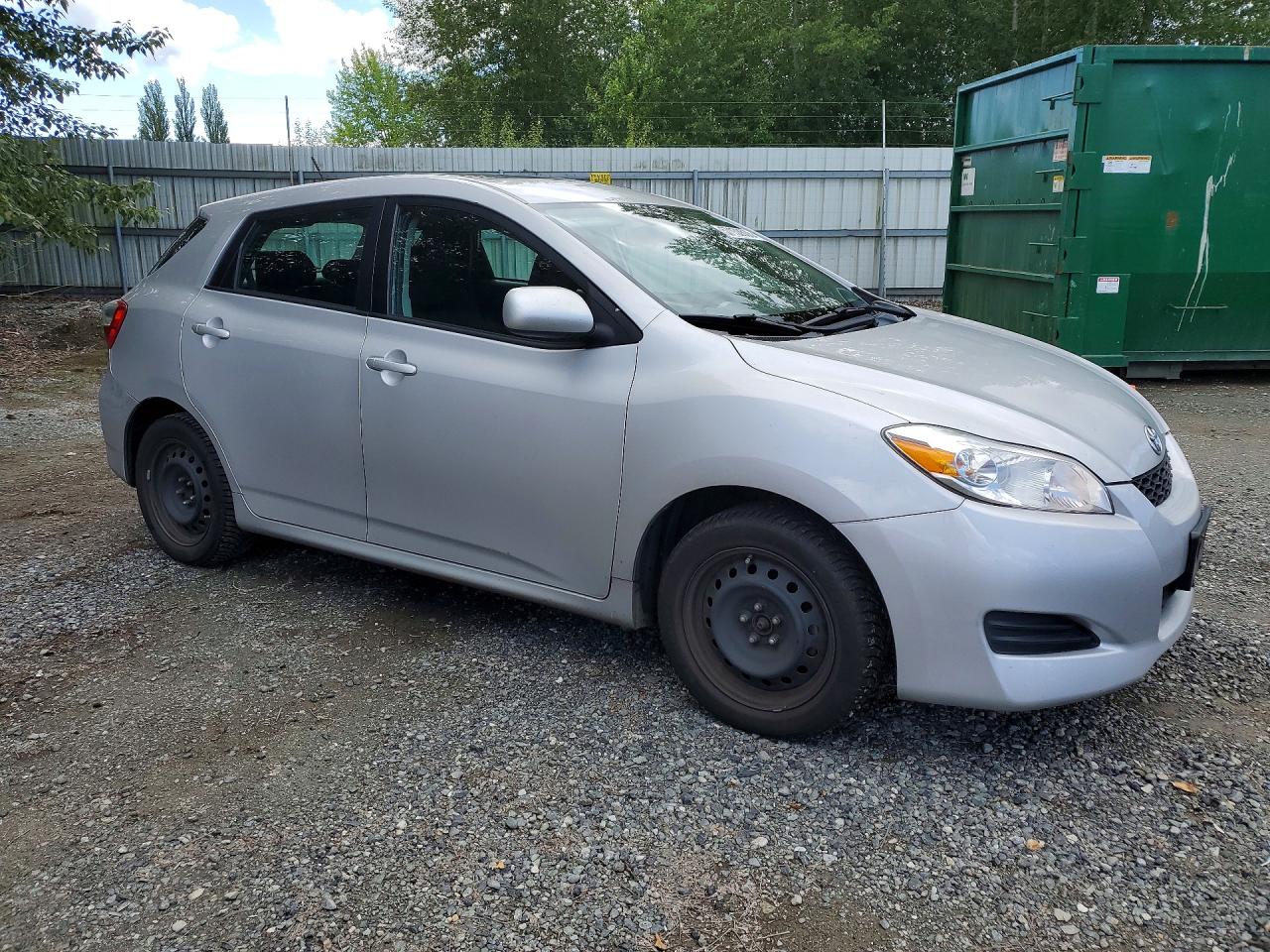 2011 Toyota Matrix Base Silver vin: 2T1KU4EE0BC744067