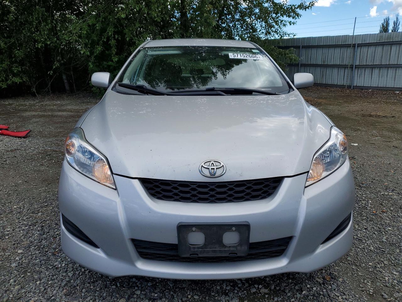 2011 Toyota Matrix Base Silver vin: 2T1KU4EE0BC744067