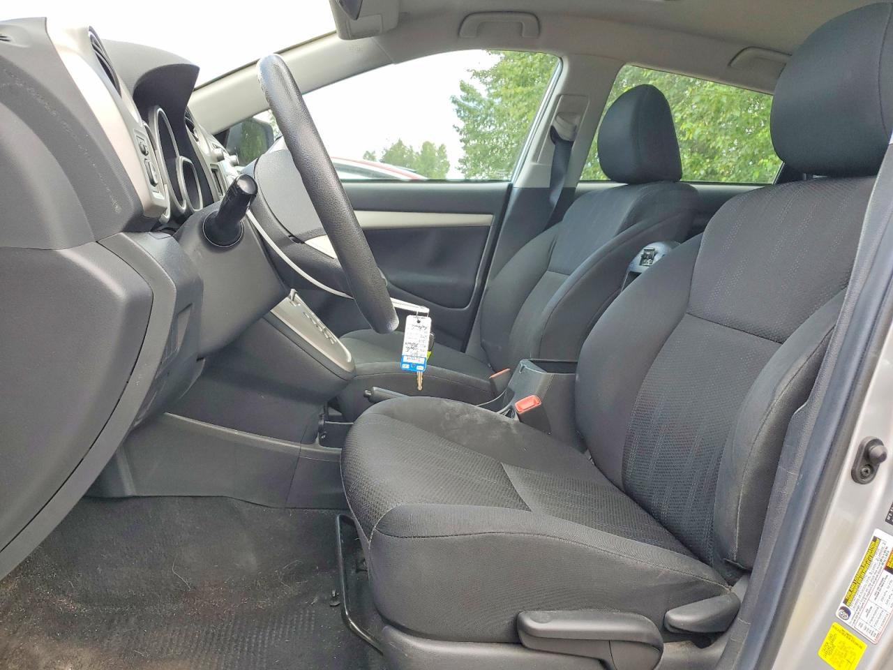 2011 Toyota Matrix Base Silver vin: 2T1KU4EE0BC744067