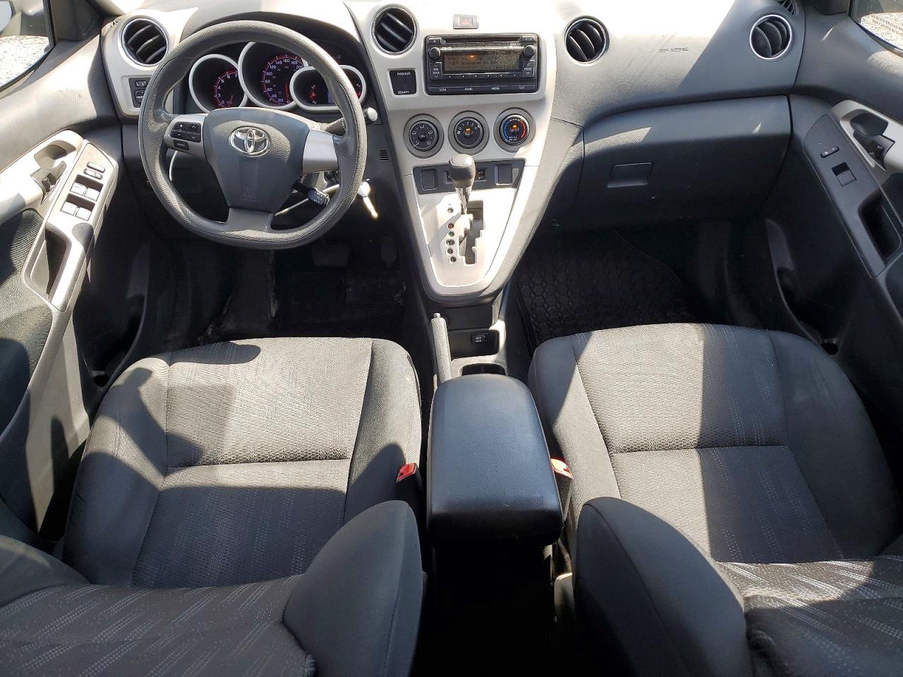 2014 Toyota Matrix Base Серебряный vin: 2T1KU4EE0EC129796