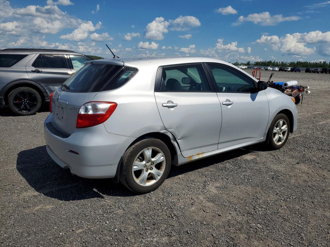 2014 Toyota Matrix Base Серебряный vin: 2T1KU4EE0EC129796