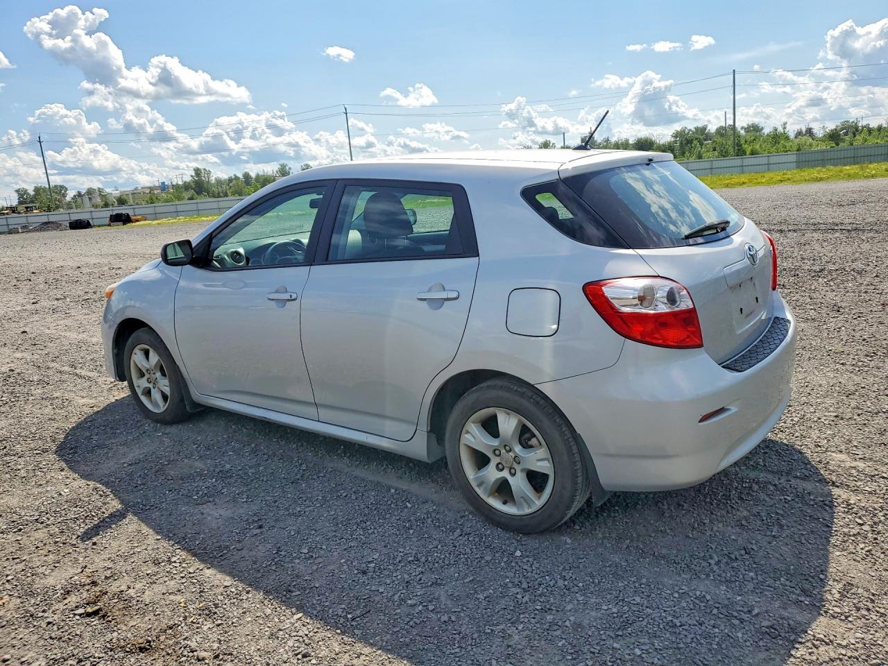 2014 Toyota Matrix Base Серебряный vin: 2T1KU4EE0EC129796