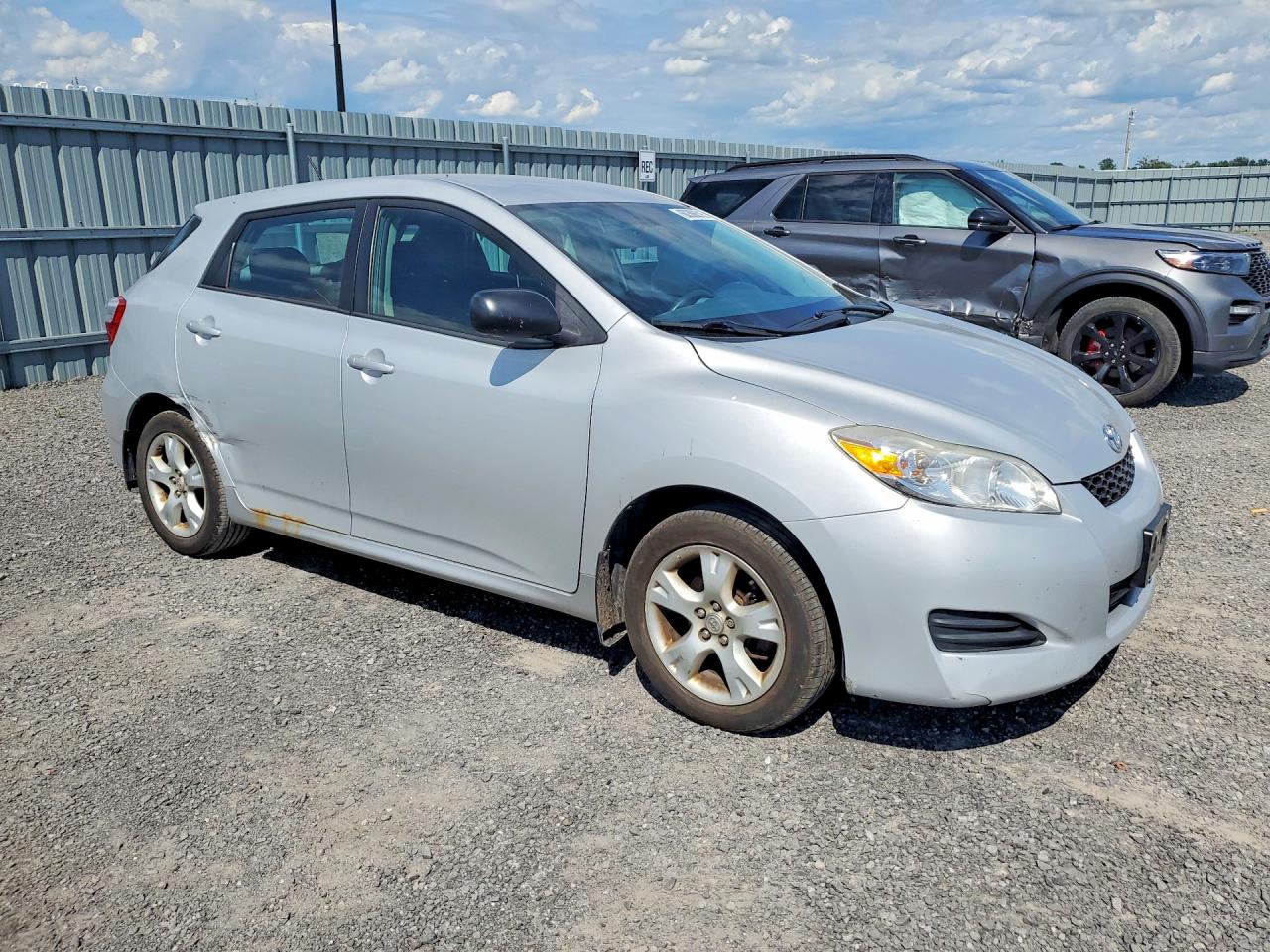 2014 Toyota Matrix Base Серебряный vin: 2T1KU4EE0EC129796