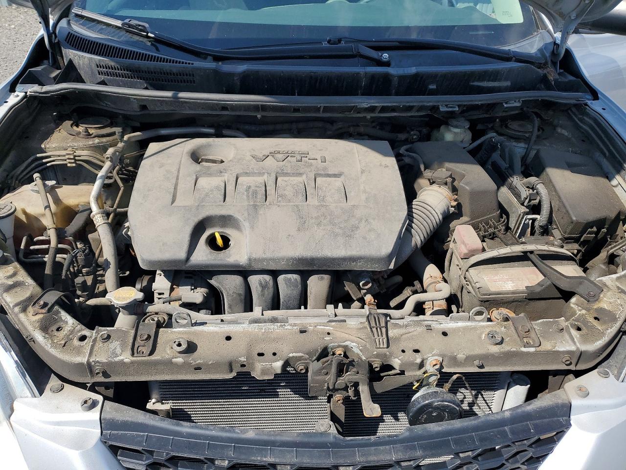 2014 Toyota Matrix Base Серебряный vin: 2T1KU4EE0EC129796