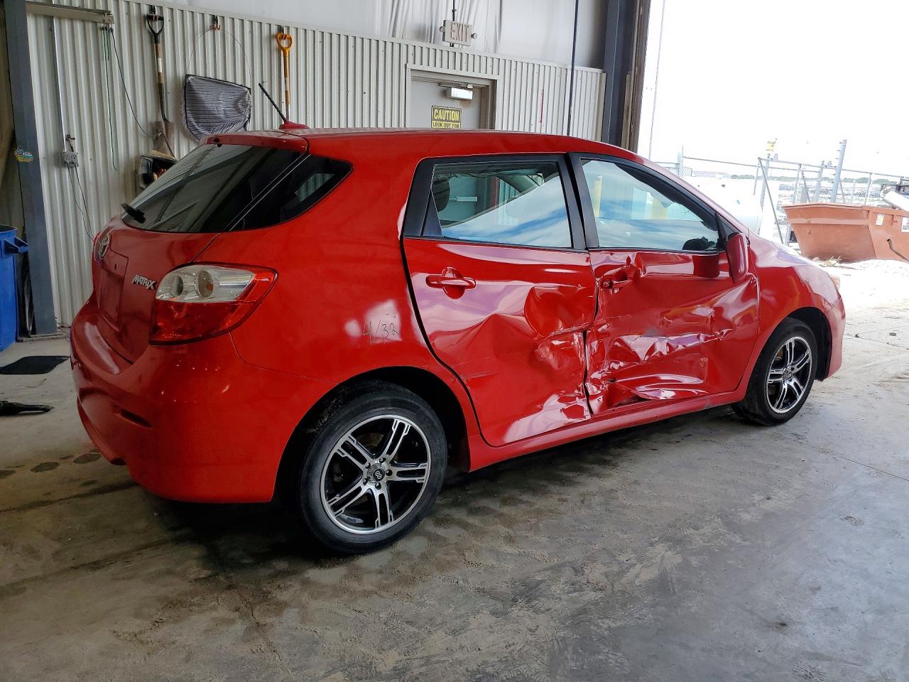 2010 Toyota Matrix Base Красный vin: 2T1KU4EE1AC199138
