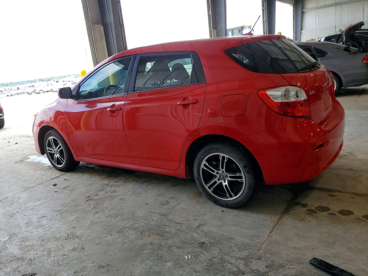 2010 Toyota Matrix Base Красный vin: 2T1KU4EE1AC199138