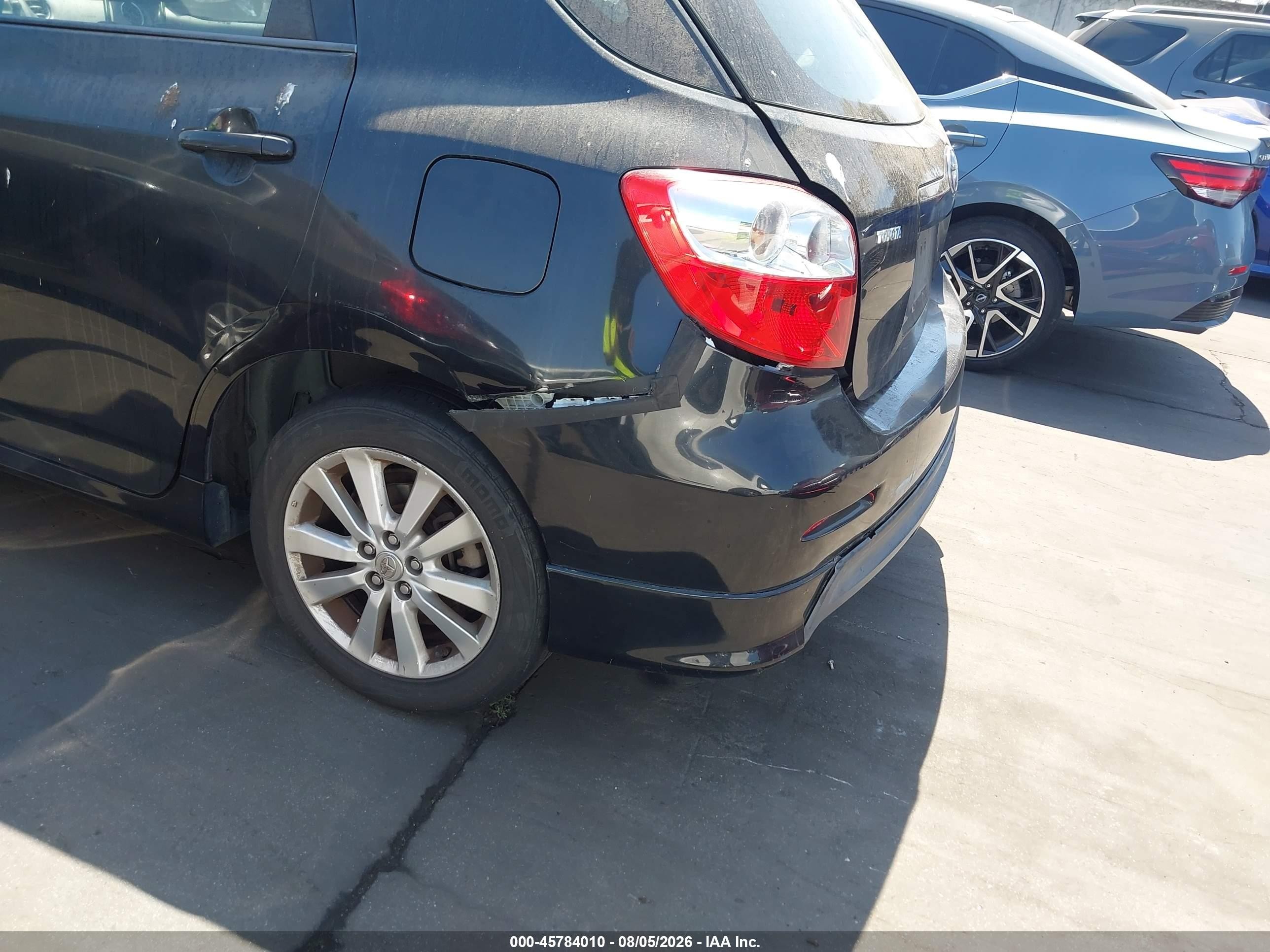 2010 Toyota Matrix   Black vin: 2T1KU4EE1AC275456