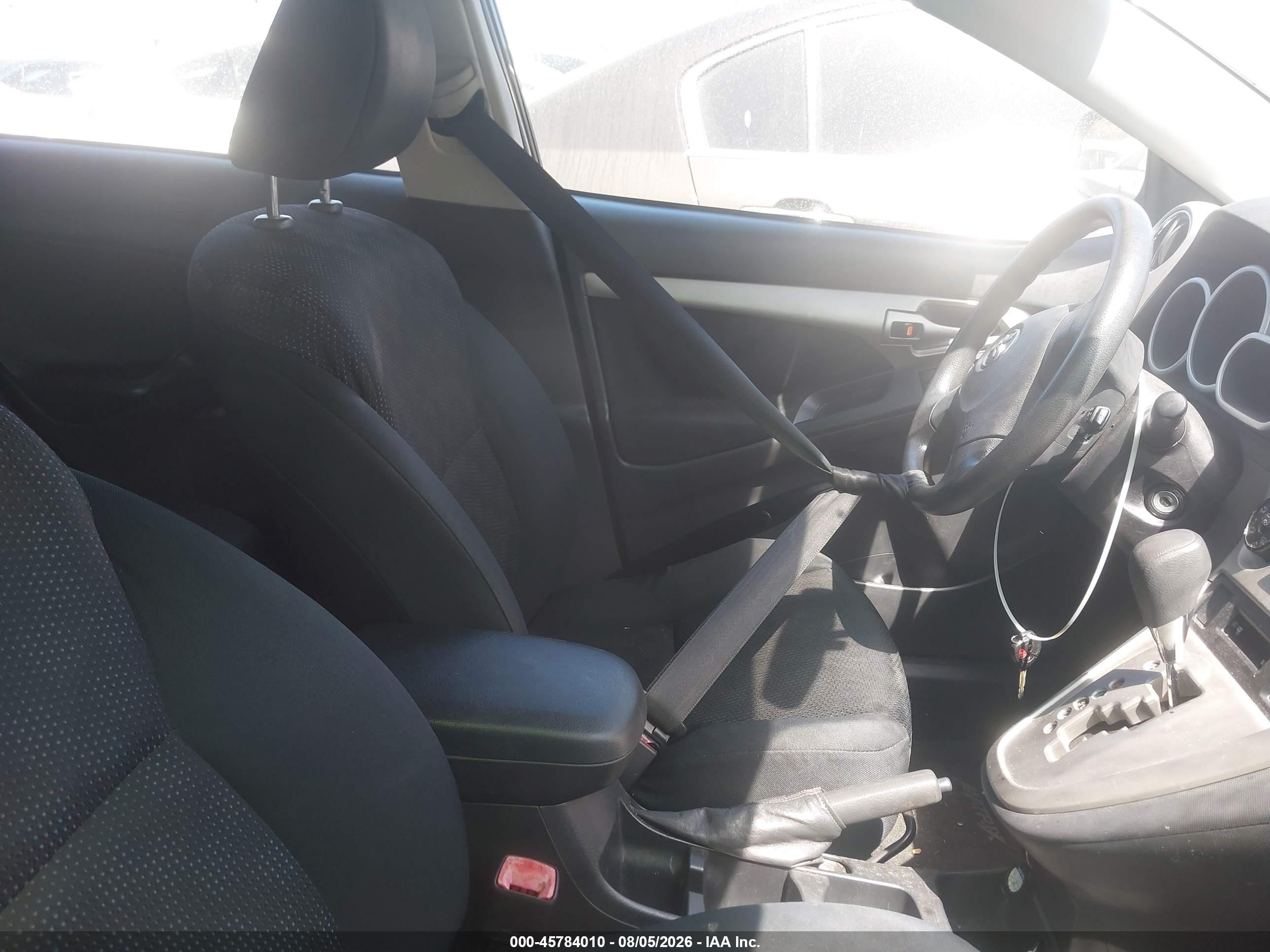 2010 Toyota Matrix   Black vin: 2T1KU4EE1AC275456