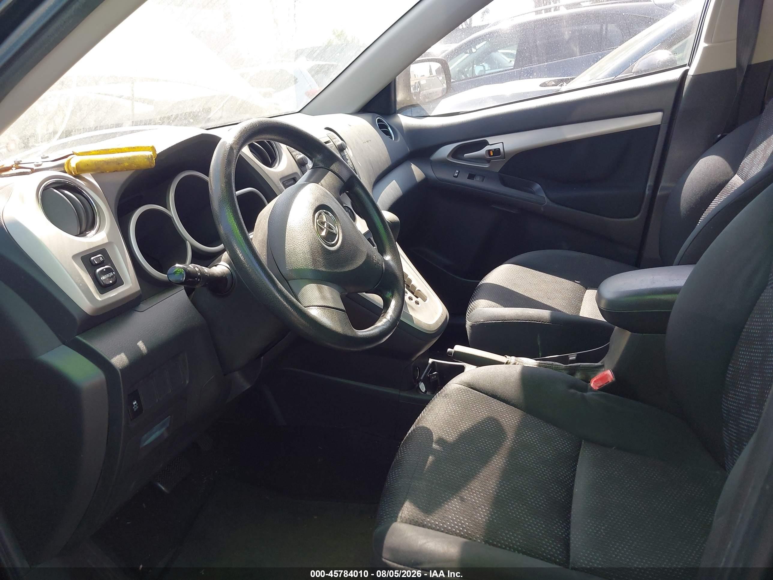 2010 Toyota Matrix   Black vin: 2T1KU4EE1AC275456
