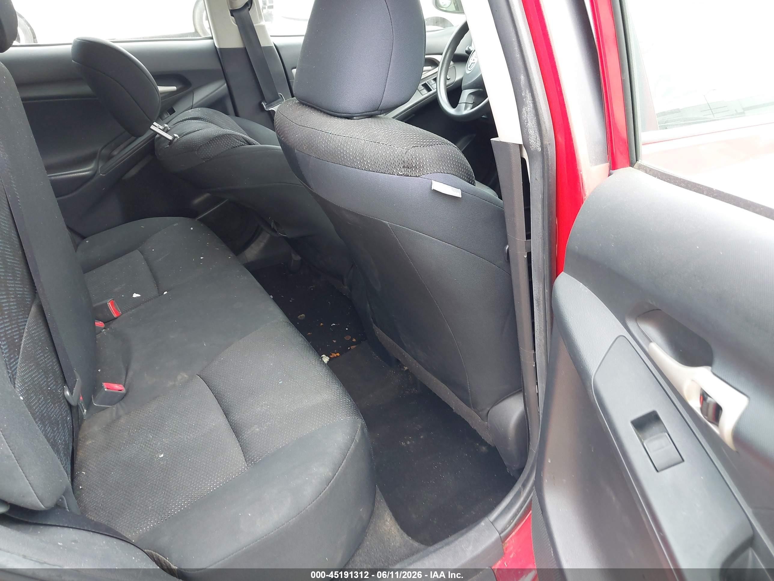 2010 Toyota Matrix   Red vin: 2T1KU4EE1AC291785