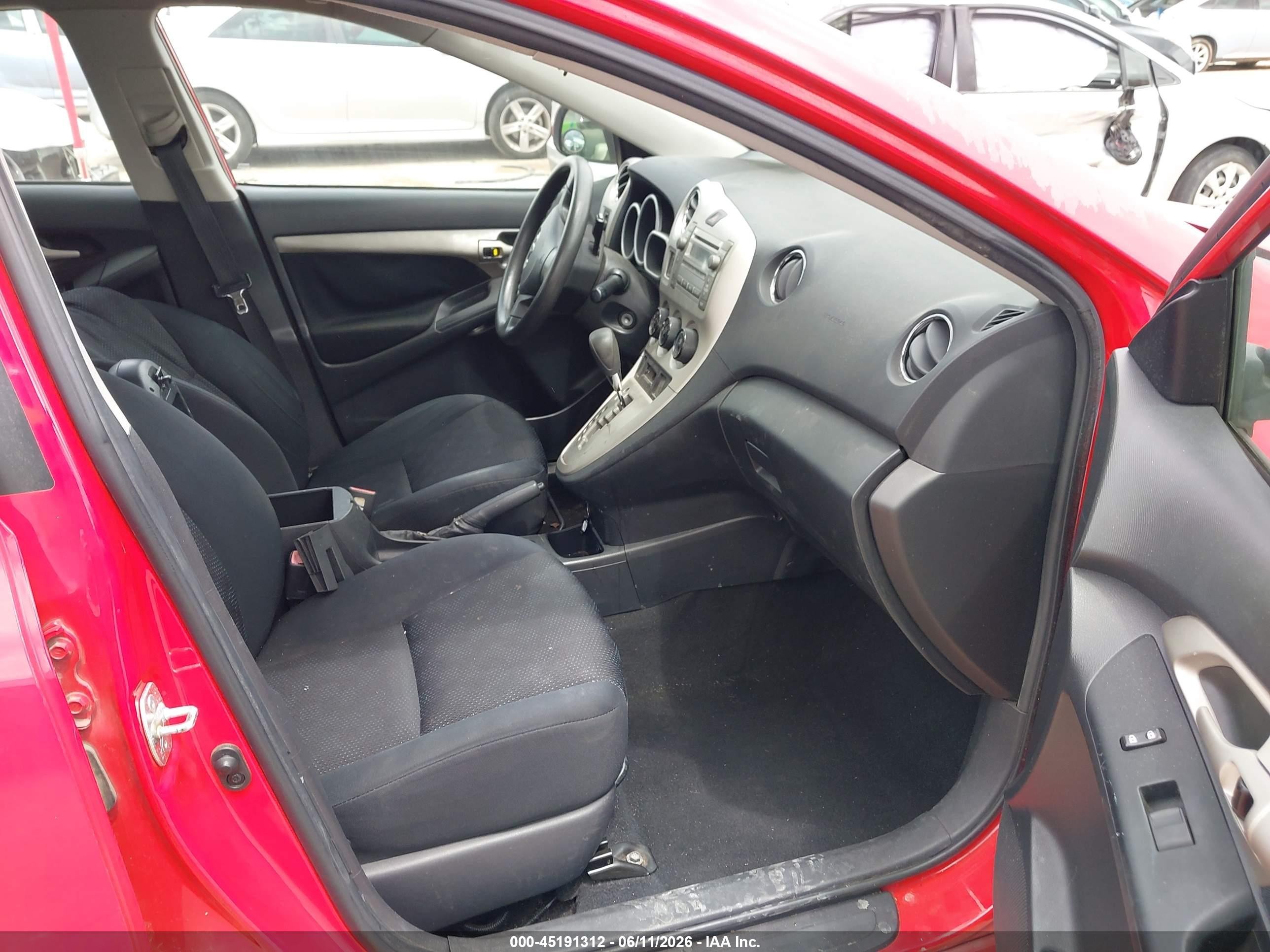 2010 Toyota Matrix   Red vin: 2T1KU4EE1AC291785