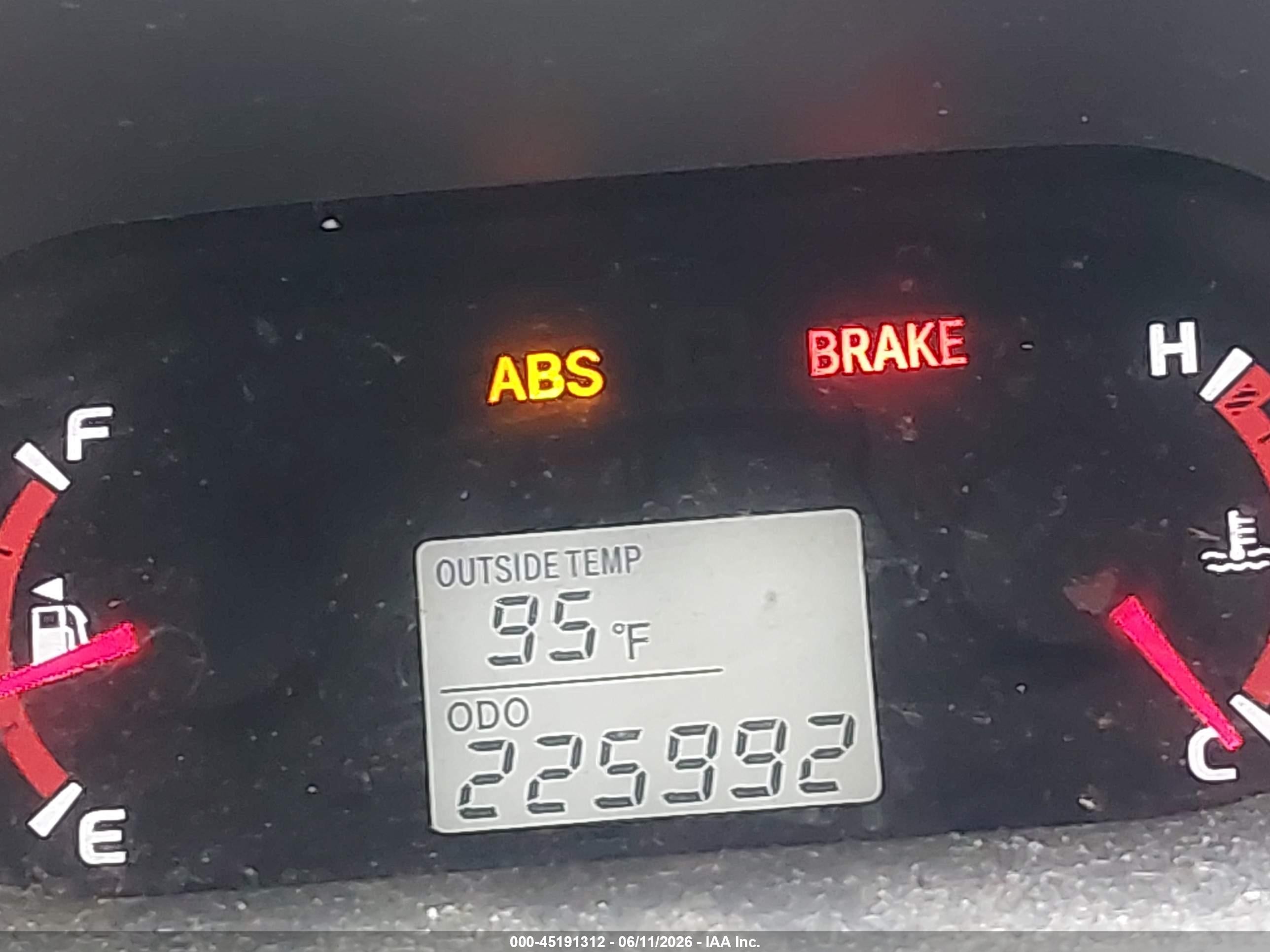 2010 Toyota Matrix   Red vin: 2T1KU4EE1AC291785