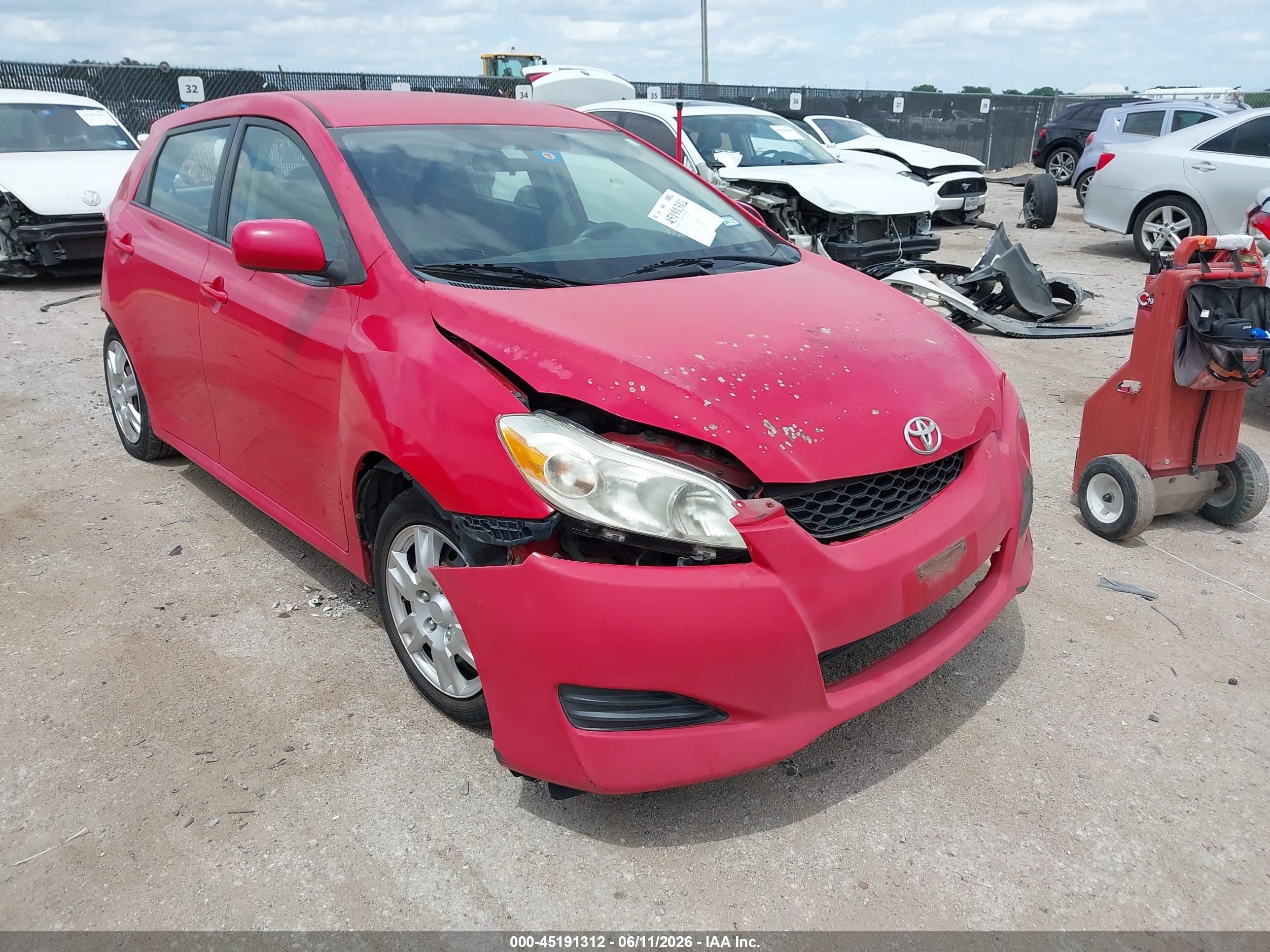 2010 Toyota Matrix   Red vin: 2T1KU4EE1AC291785
