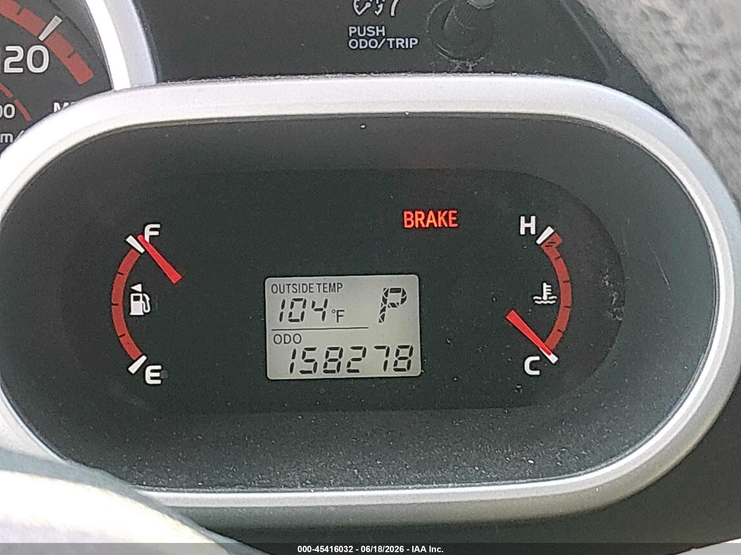 2010 Toyota Matrix   White vin: 2T1KU4EE1AC298042