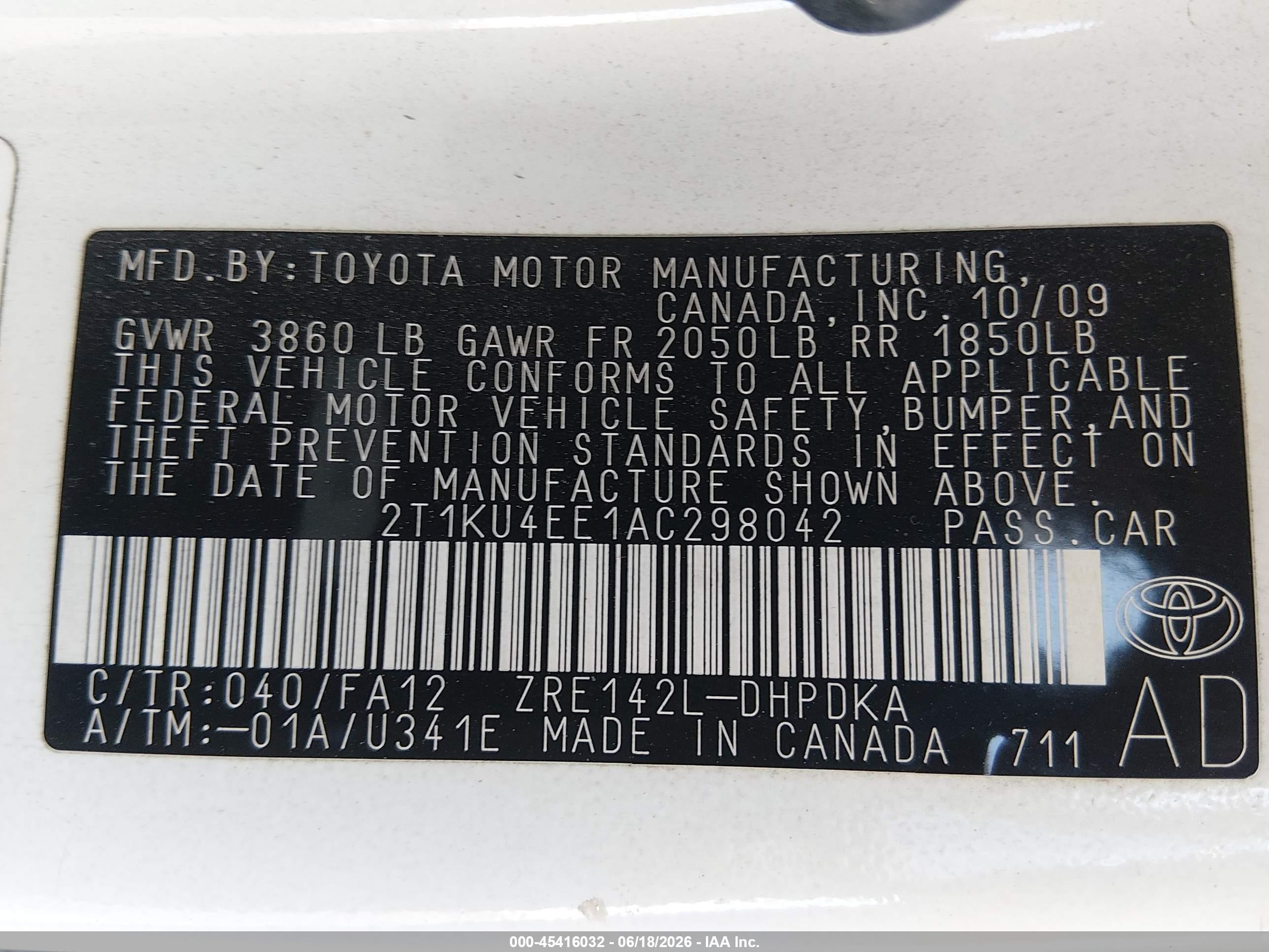 2010 Toyota Matrix   White vin: 2T1KU4EE1AC298042