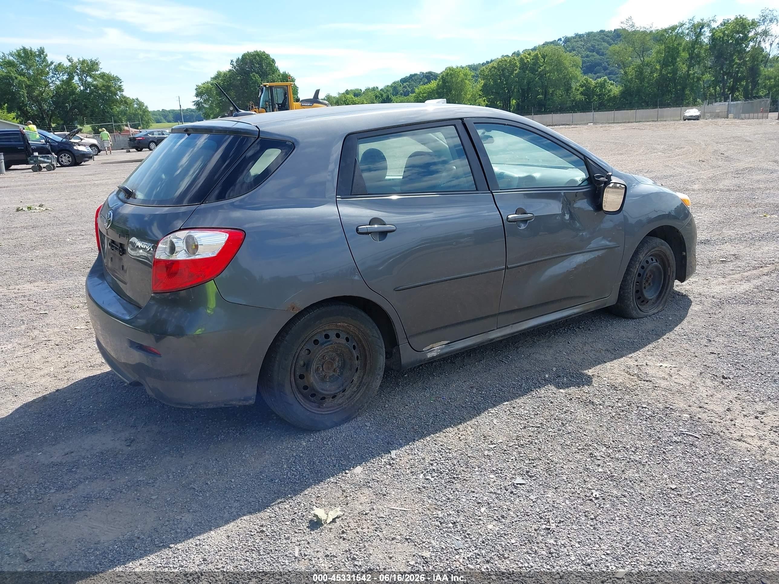 2010 Toyota Matrix   Gray vin: 2T1KU4EE1AC304583