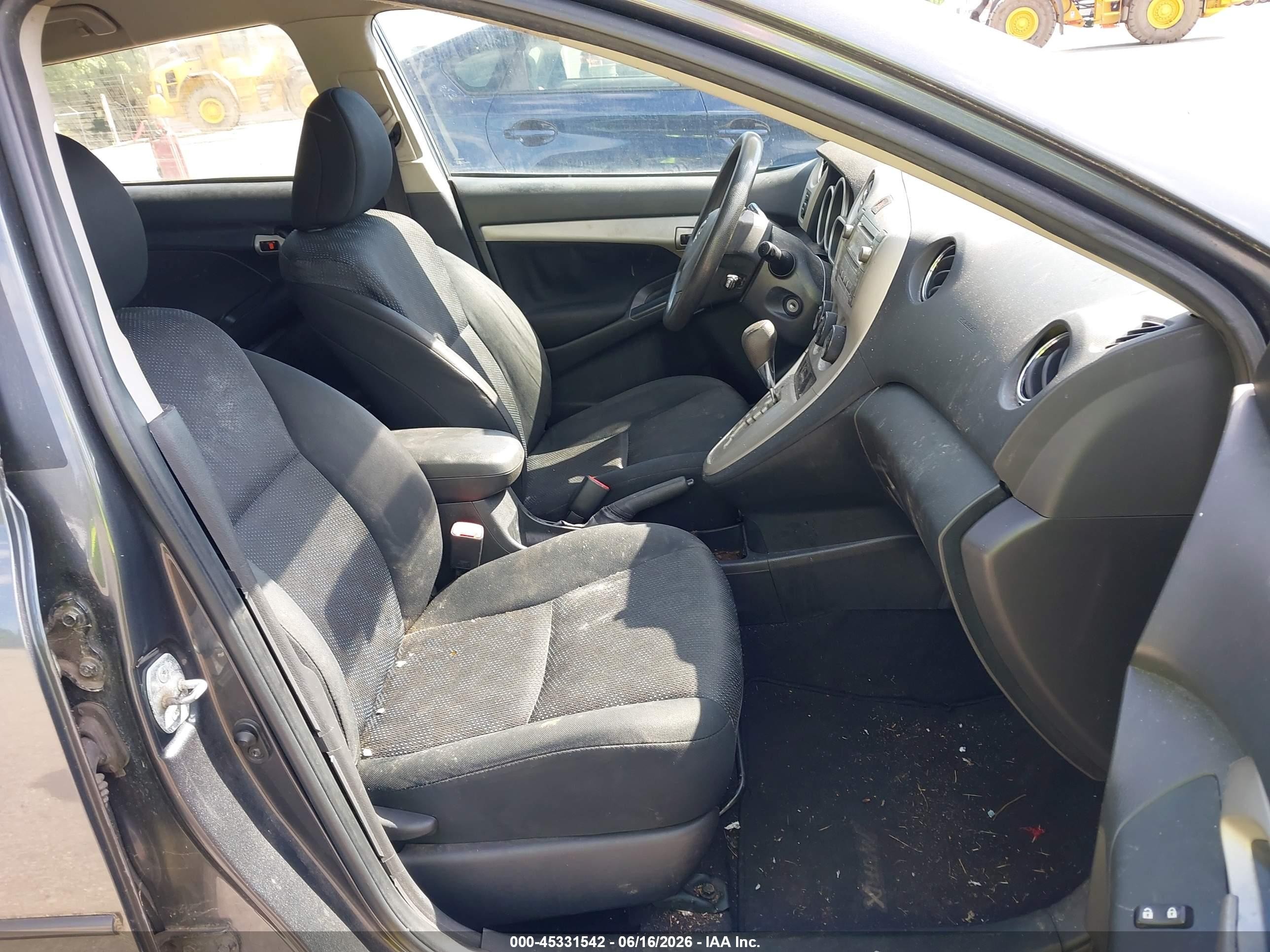 2010 Toyota Matrix   Gray vin: 2T1KU4EE1AC304583