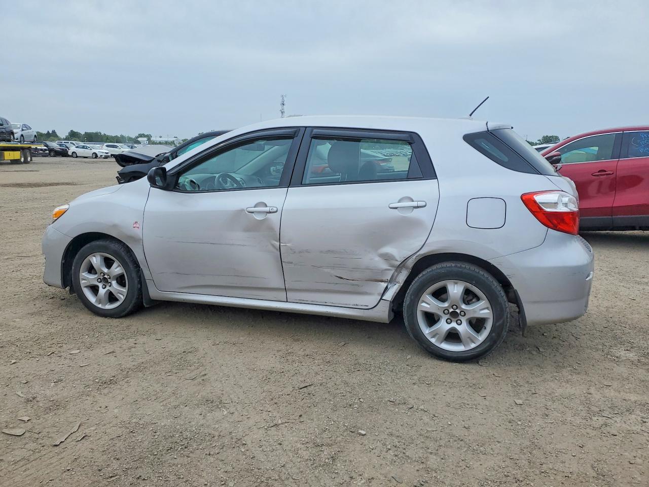 2010 Toyota Corolla Matrix Base Silver vin: 2T1KU4EE1AC342945