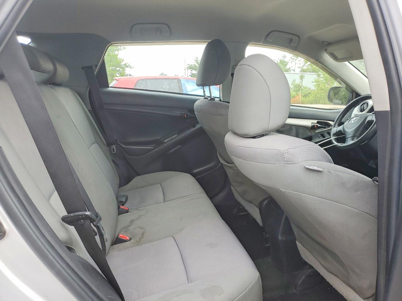 2010 Toyota Corolla Matrix Base Silver vin: 2T1KU4EE1AC342945
