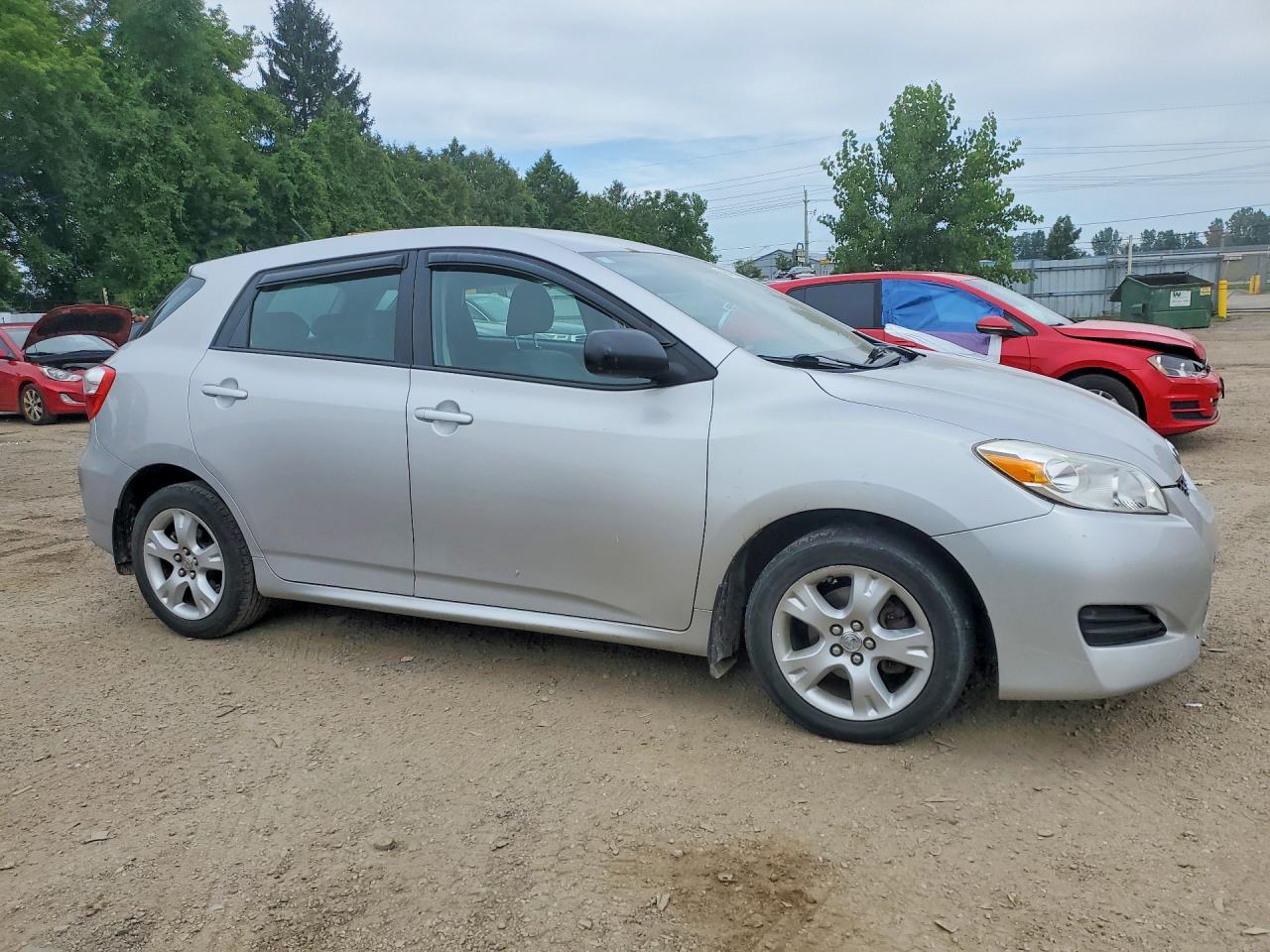 2010 Toyota Corolla Matrix Base Silver vin: 2T1KU4EE1AC342945