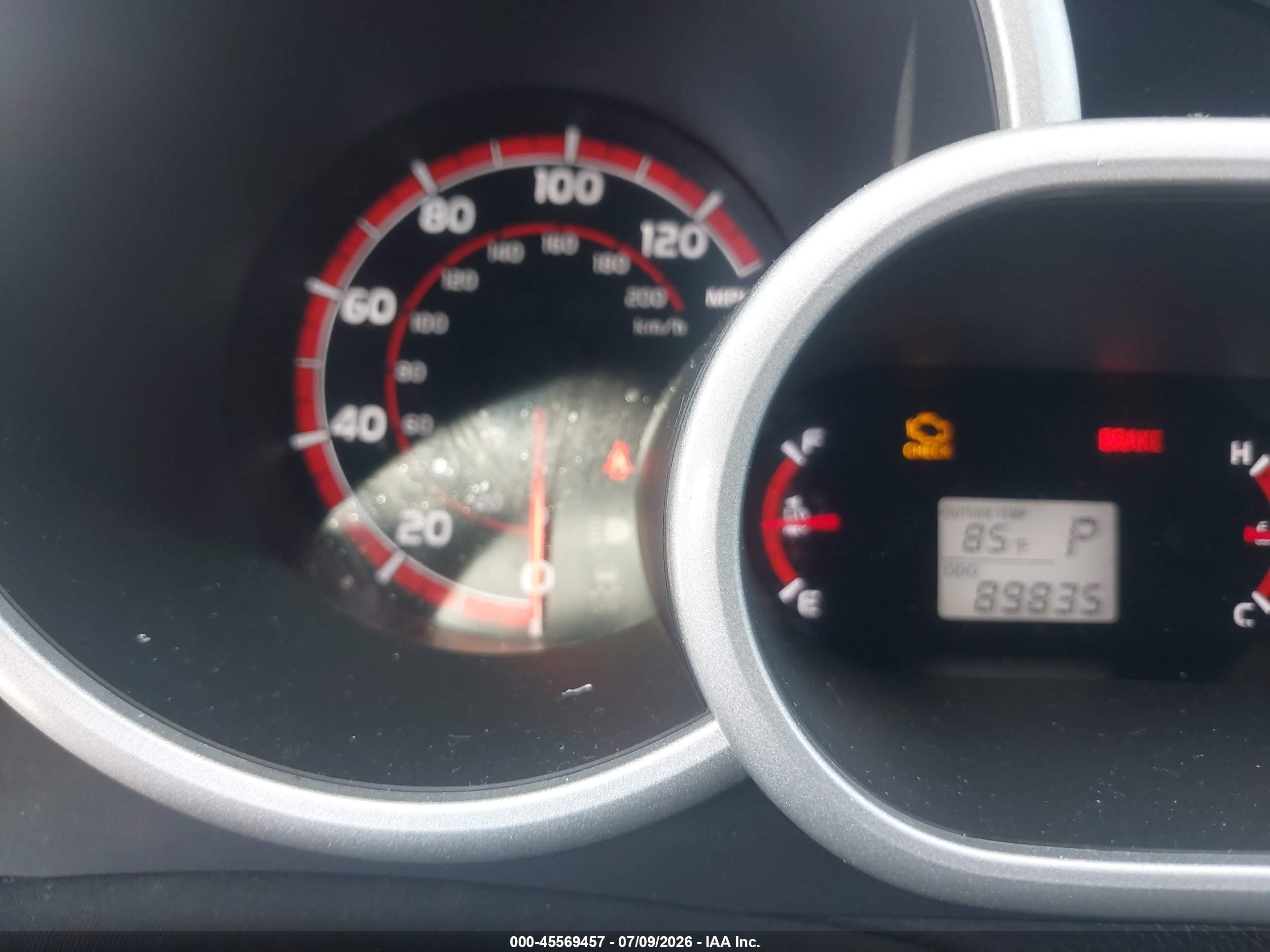 2011 Toyota Matrix   Silver vin: 2T1KU4EE1BC562281