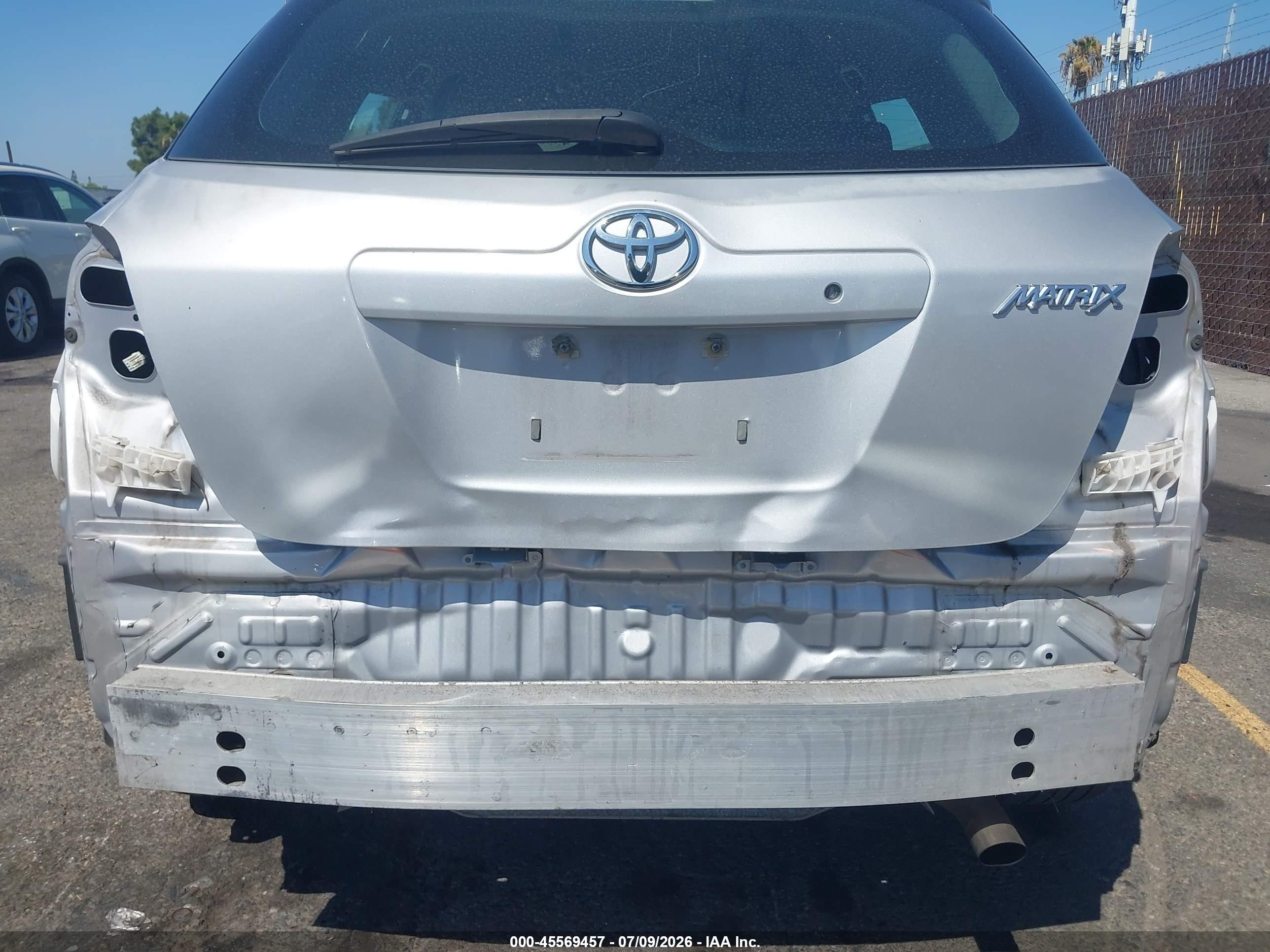 2011 Toyota Matrix   Silver vin: 2T1KU4EE1BC562281