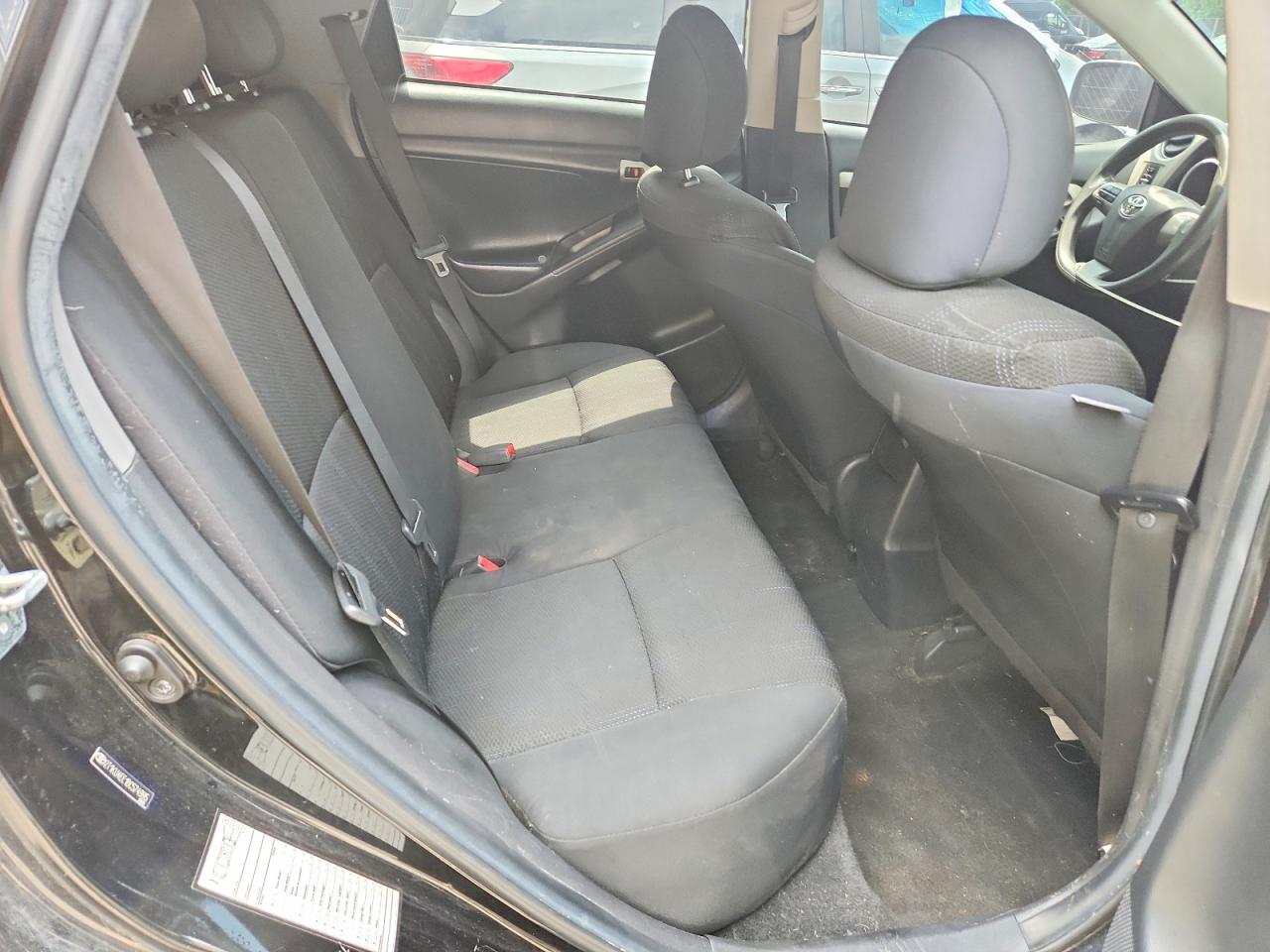 2011 Toyota Matrix Base Черный vin: 2T1KU4EE1BC574995