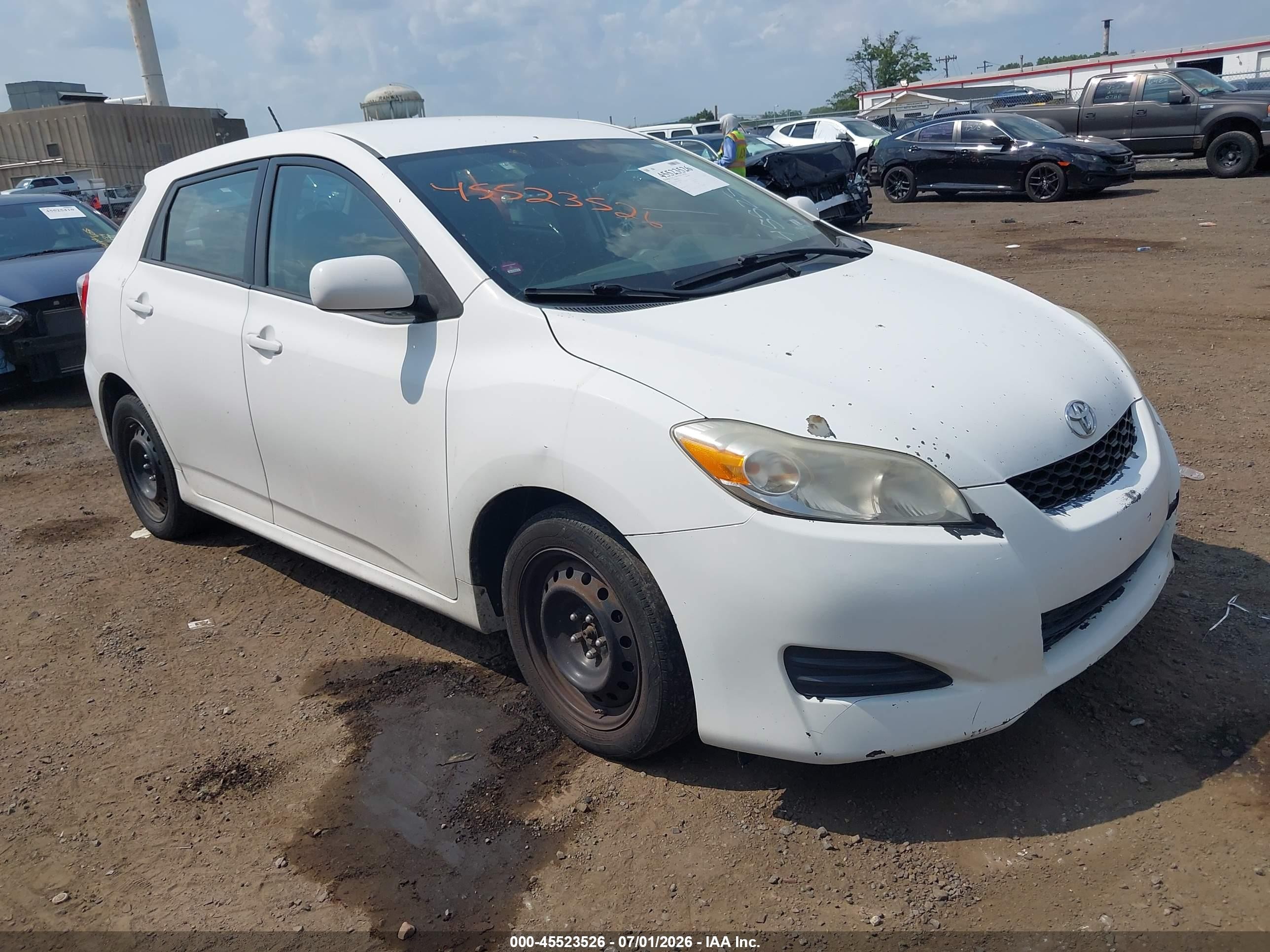 2013 Toyota Matrix L White vin: 2T1KU4EE1DC027261