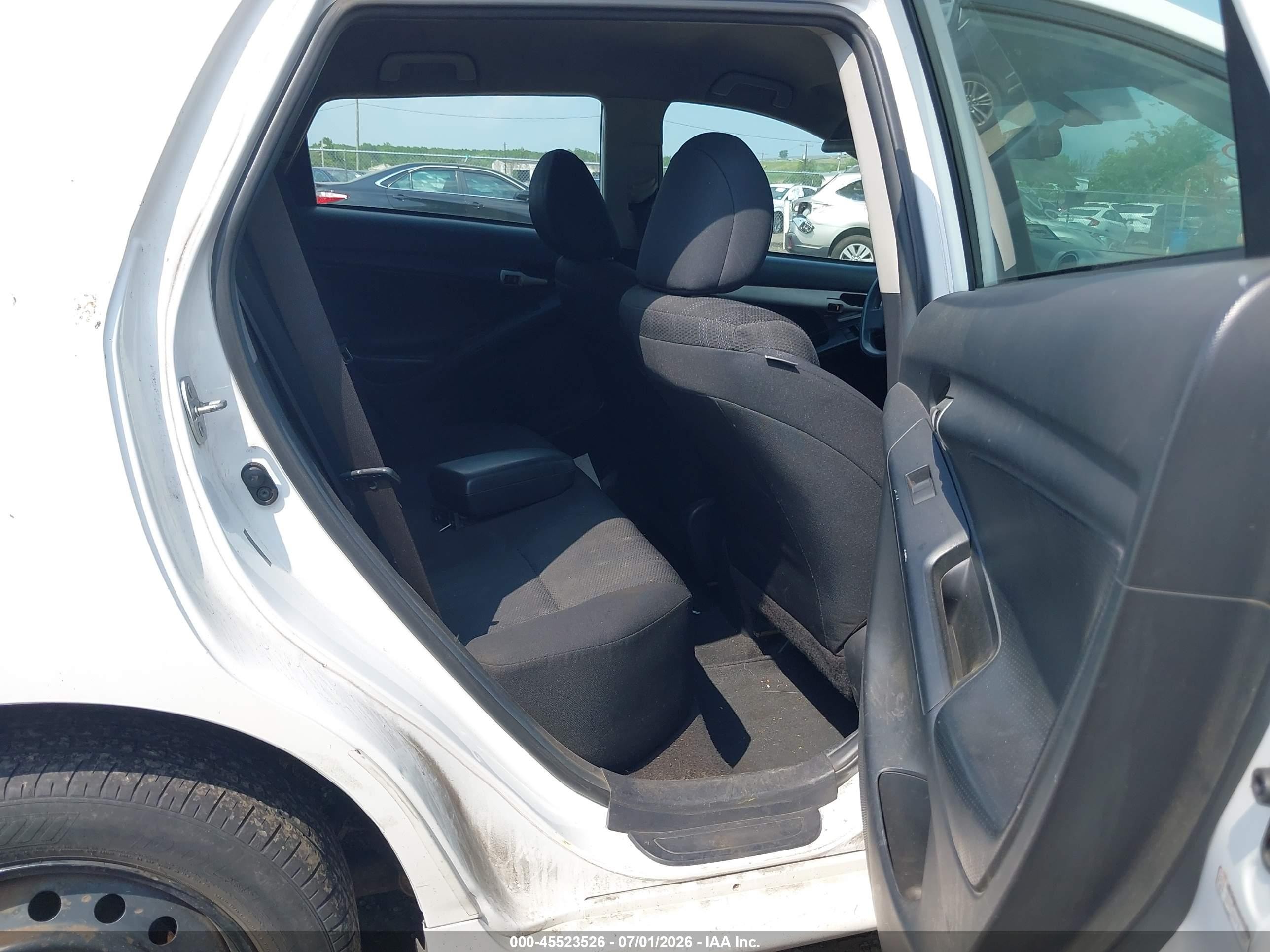2013 Toyota Matrix L White vin: 2T1KU4EE1DC027261