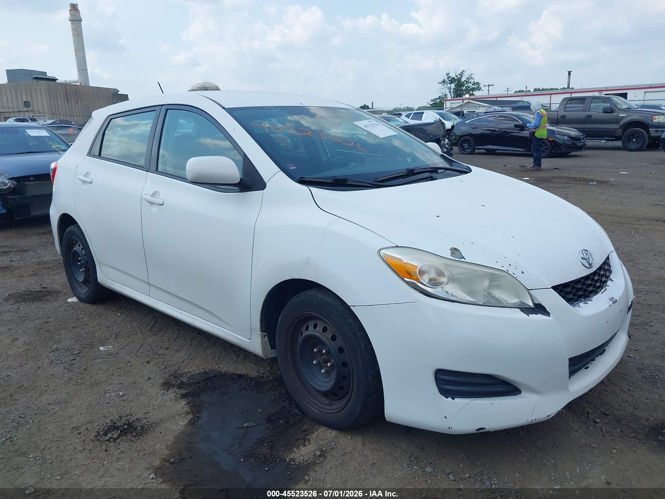 2013 Toyota Matrix L White vin: 2T1KU4EE1DC027261