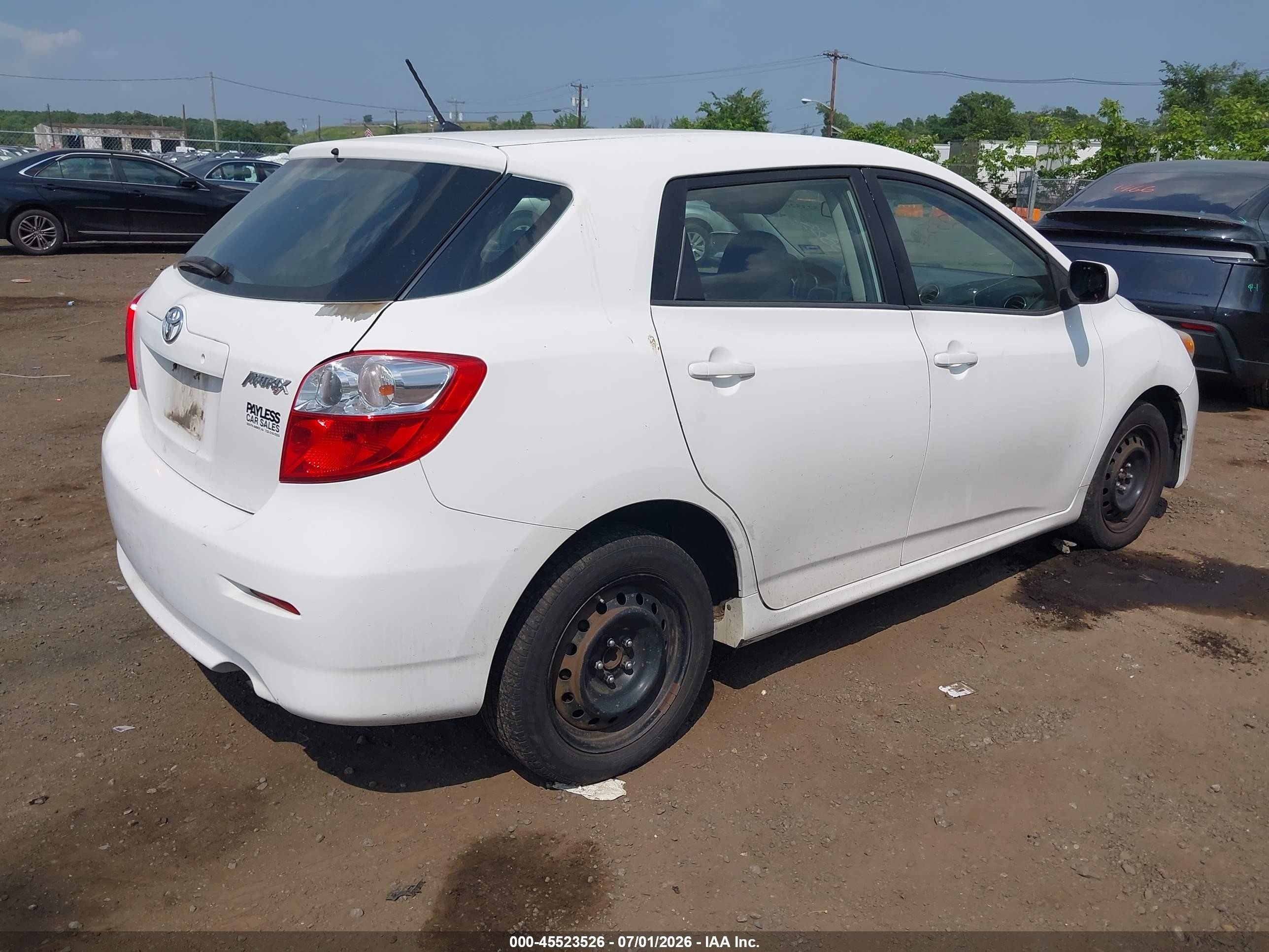 2013 Toyota Matrix L White vin: 2T1KU4EE1DC027261