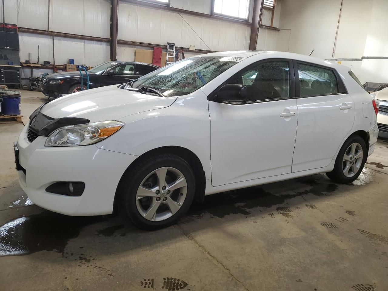 2014 Toyota Matrix Base Белый vin: 2T1KU4EE1EC129435