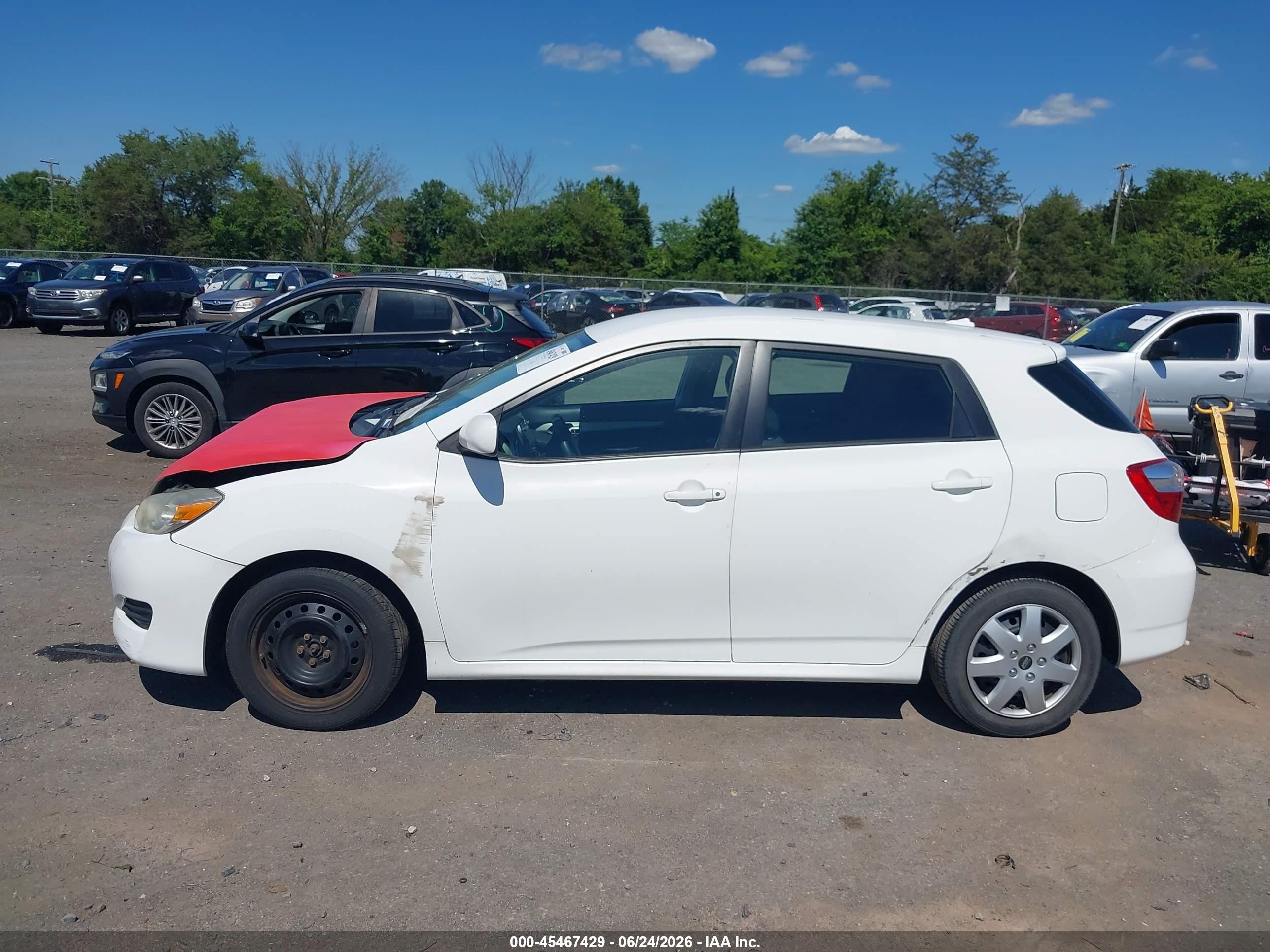 2010 Toyota Matrix White vin: 2T1KU4EE2AC262912