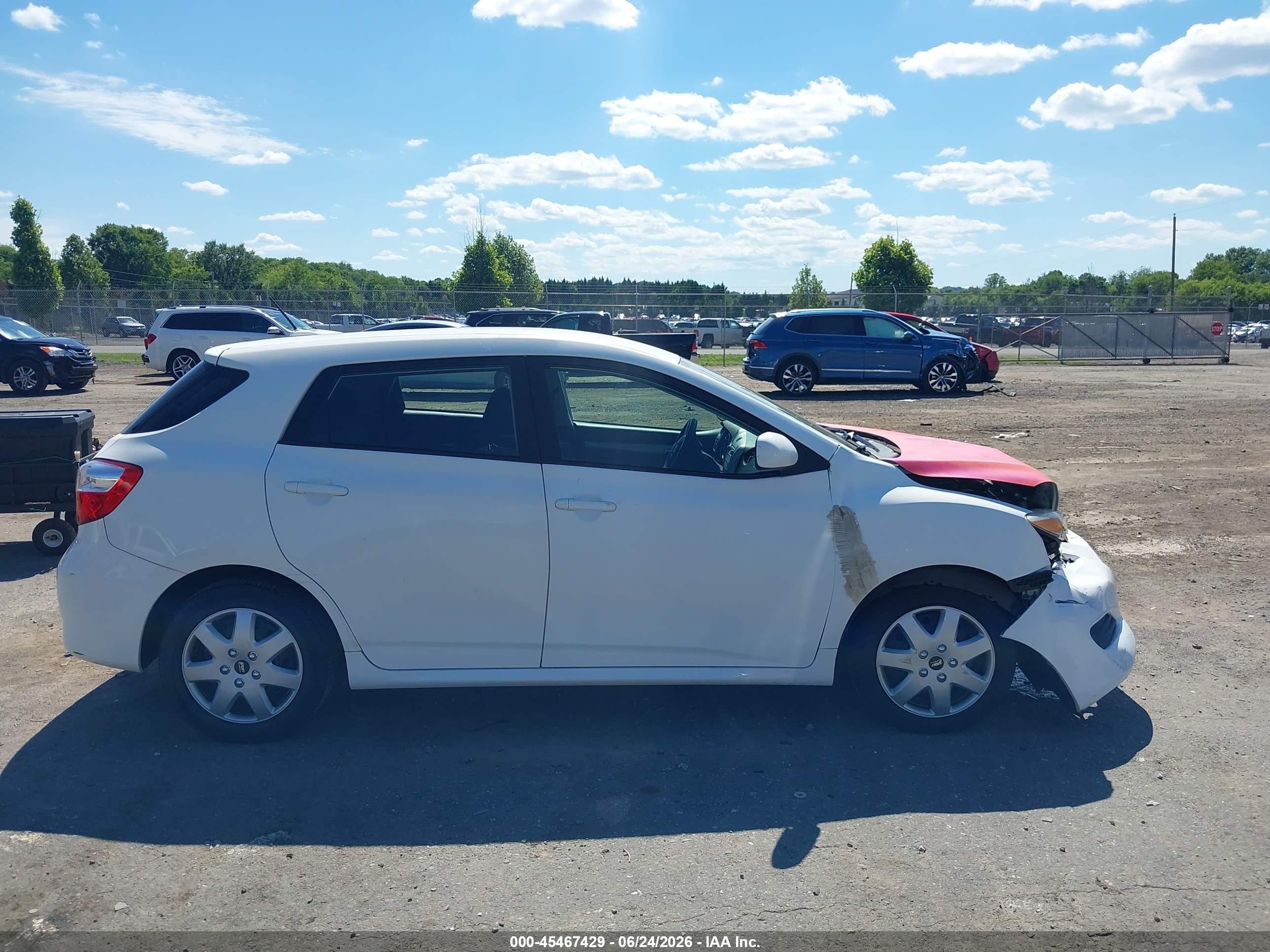 2010 Toyota Matrix White vin: 2T1KU4EE2AC262912