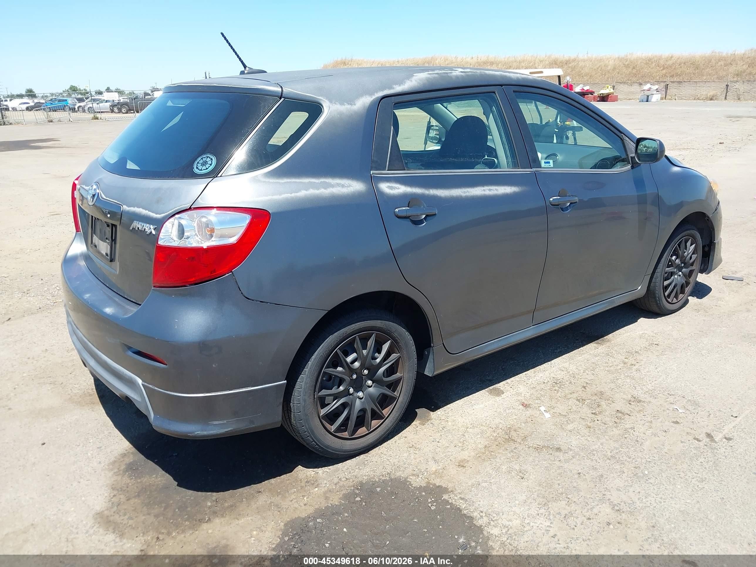 2010 Toyota Matrix   Gray vin: 2T1KU4EE2AC273036