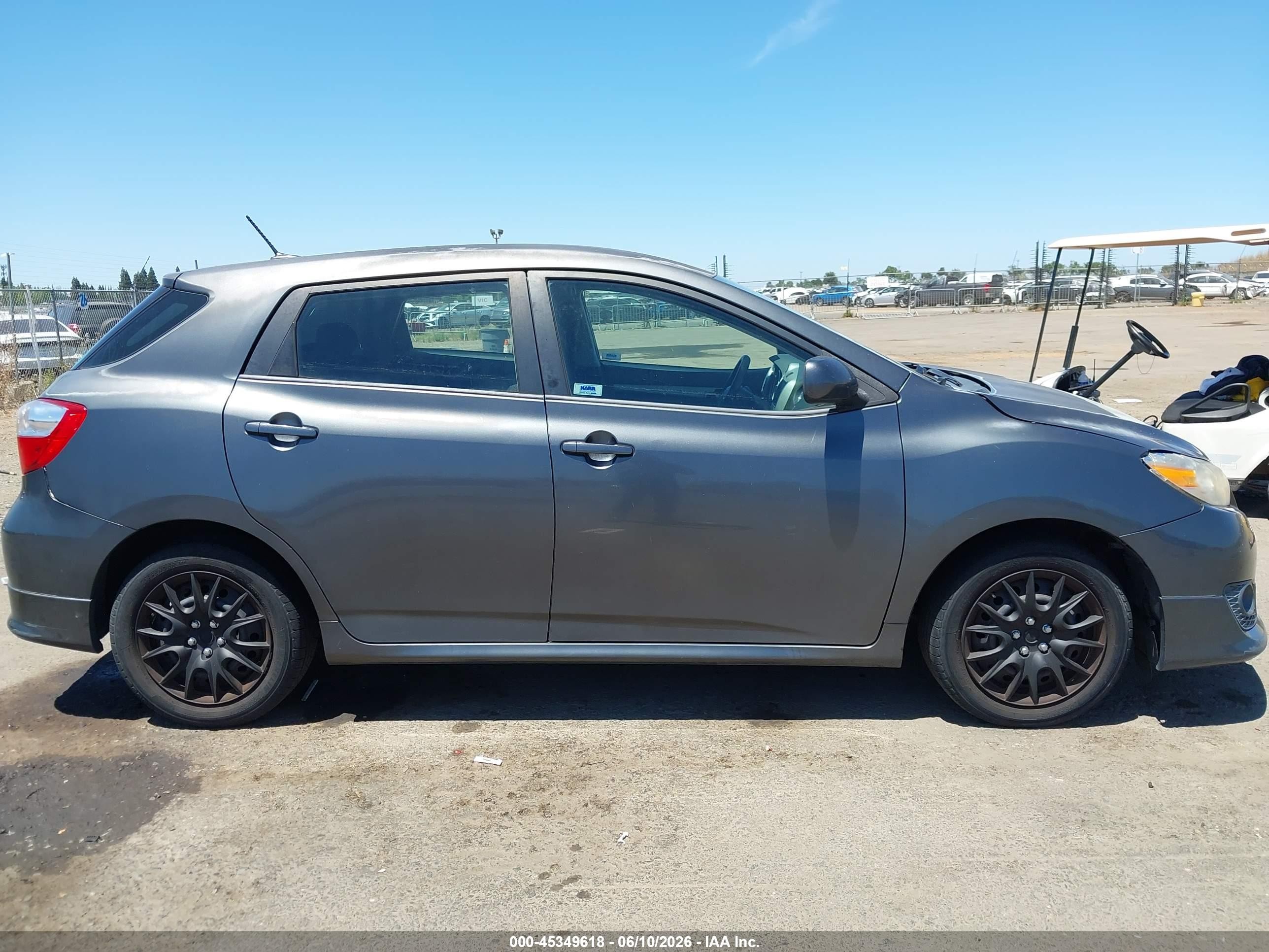 2010 Toyota Matrix   Gray vin: 2T1KU4EE2AC273036
