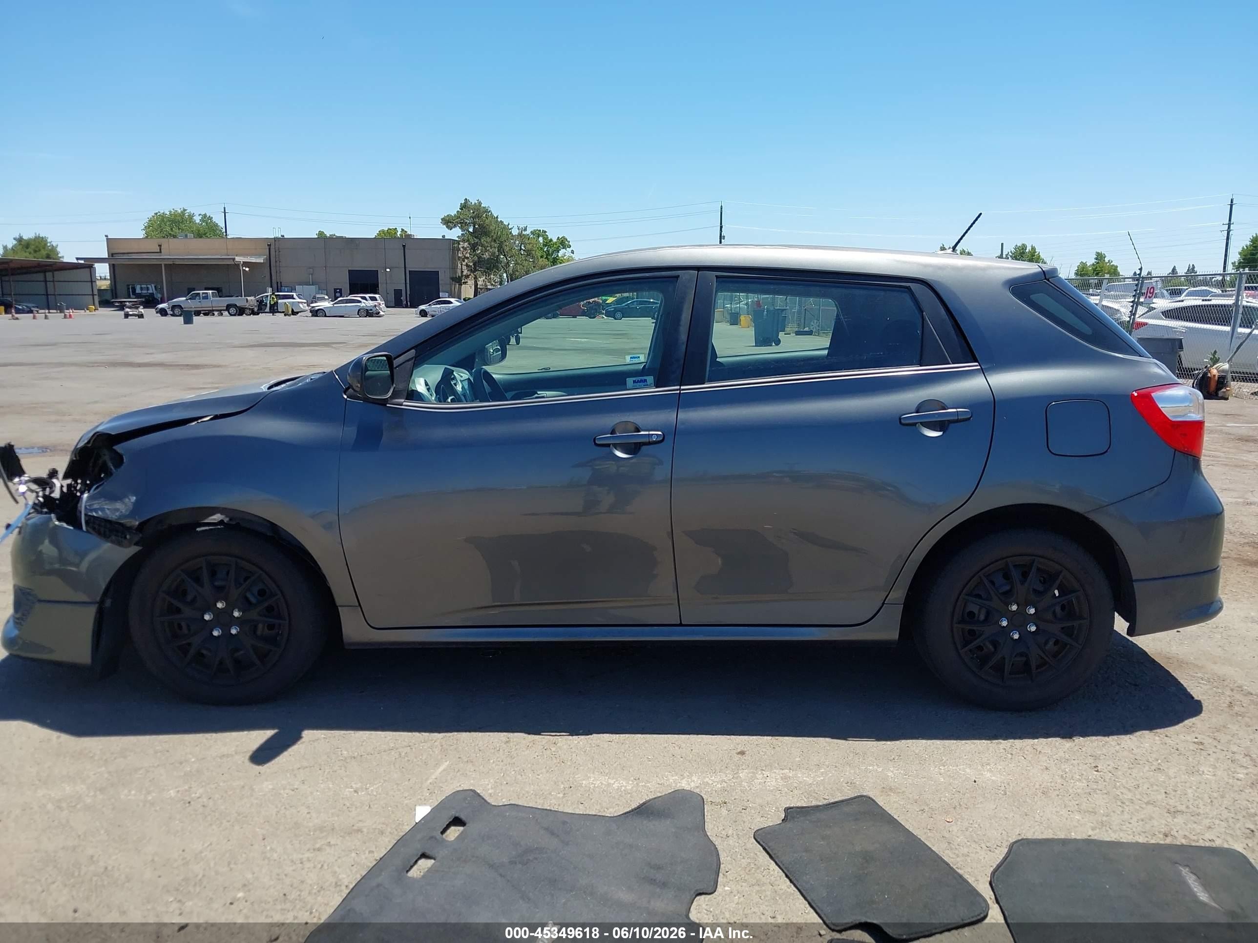 2010 Toyota Matrix   Gray vin: 2T1KU4EE2AC273036