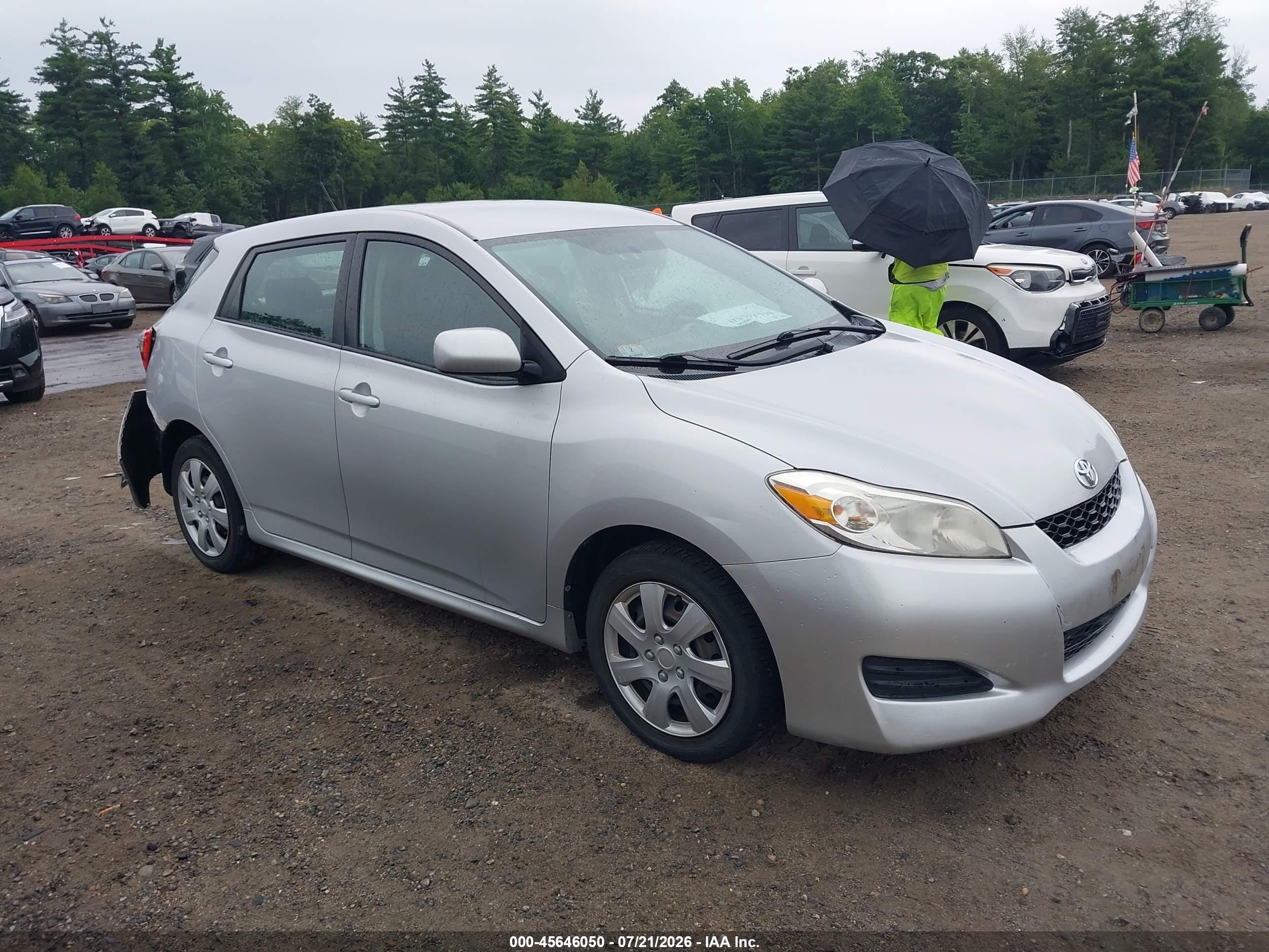 2010 Toyota Matrix   Silver vin: 2T1KU4EE2AC333896