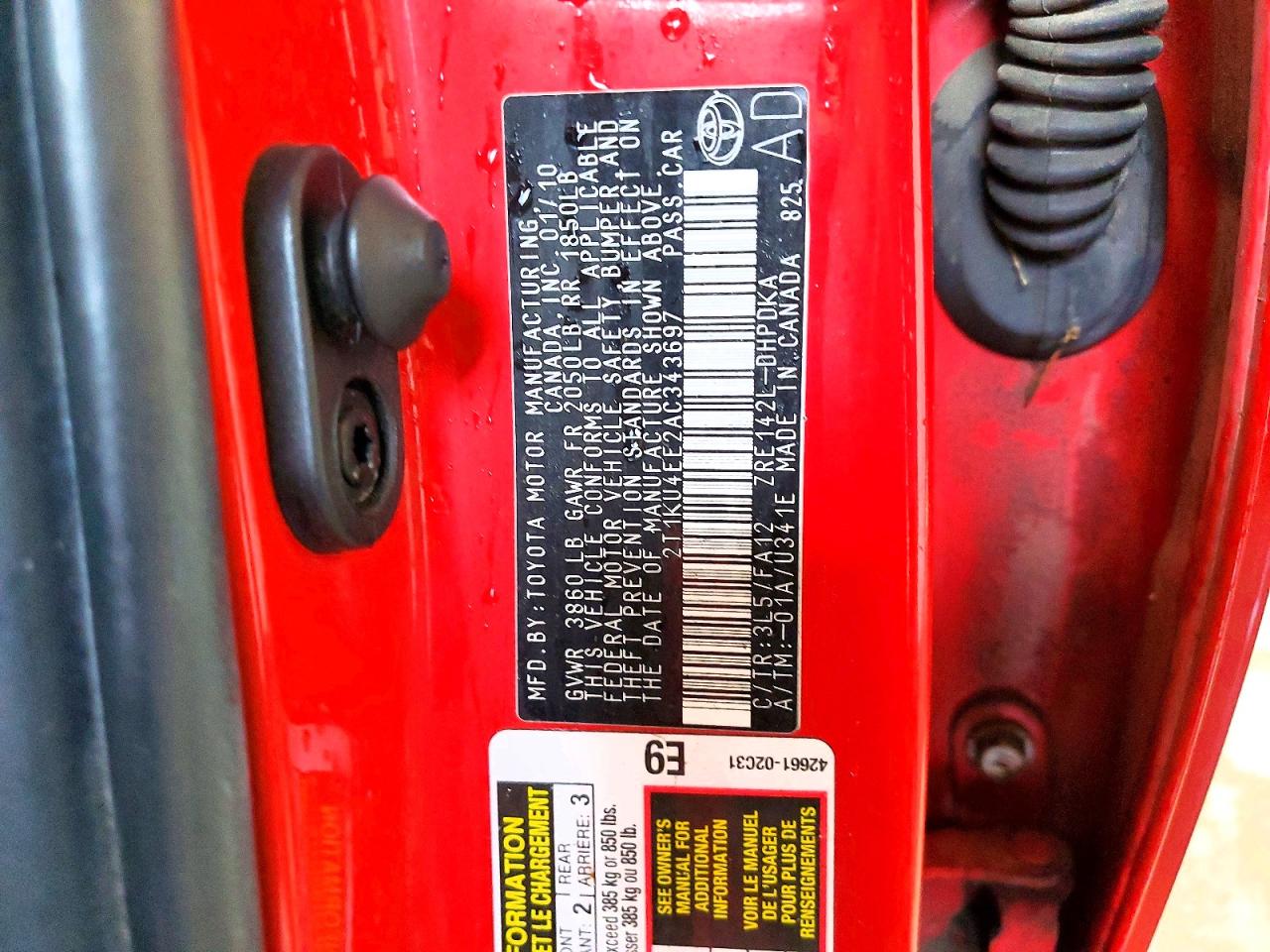 2010 Toyota Matrix Base Red vin: 2T1KU4EE2AC343697
