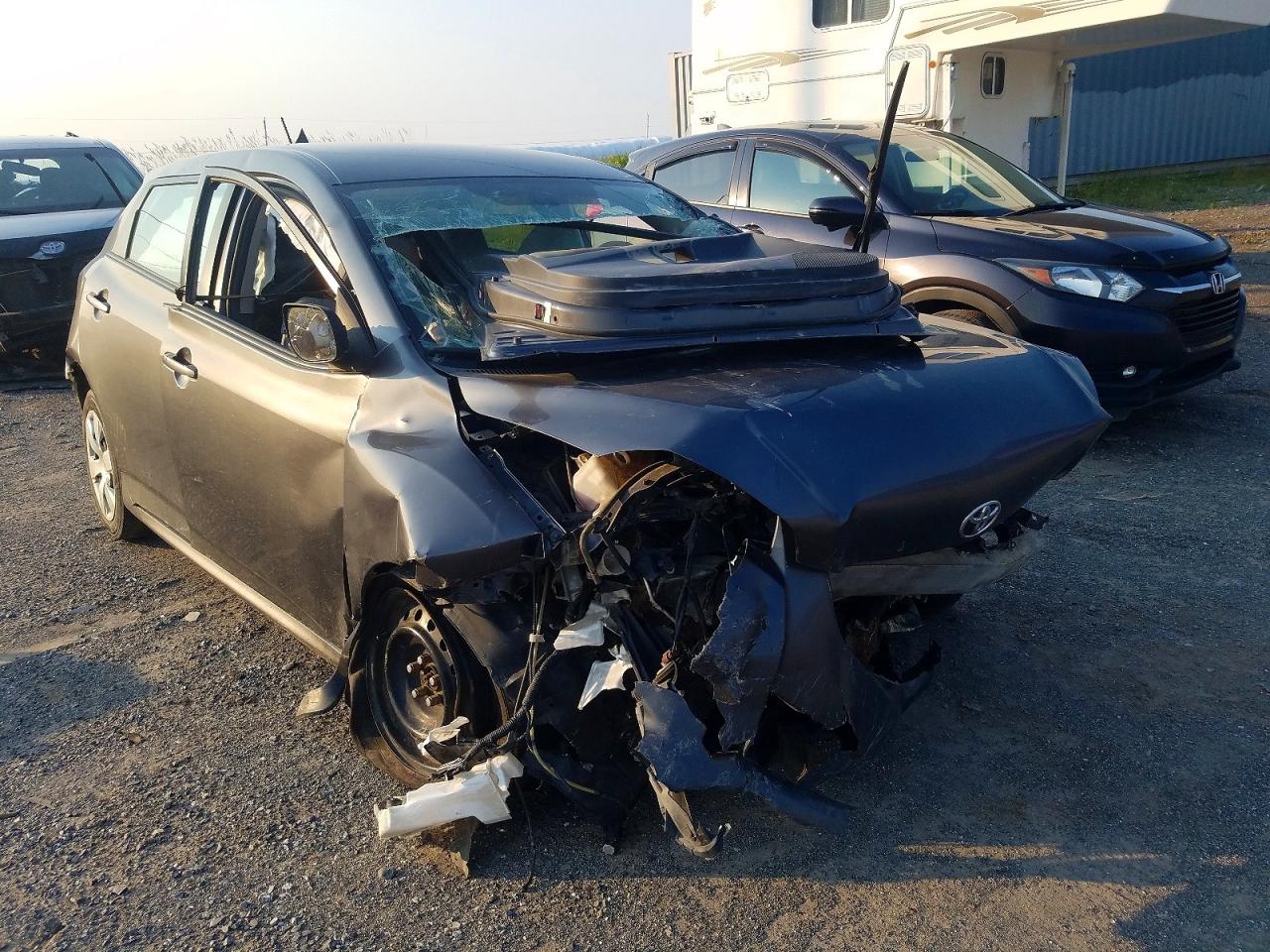 2010 Toyota Corolla Matrix Base Серый vin: 2T1KU4EE2AC411643