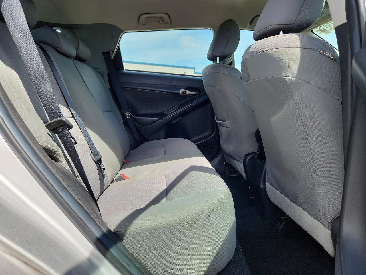 2010 Toyota Matrix Base Серебряный vin: 2T1KU4EE2AC521124