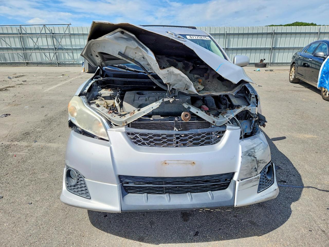 2010 Toyota Matrix Base Серебряный vin: 2T1KU4EE2AC521124