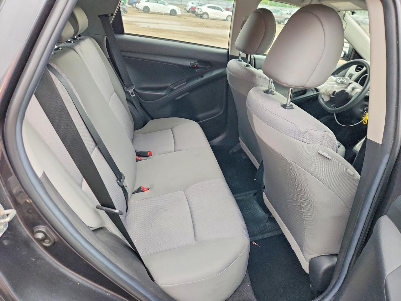 2011 Toyota Matrix Base Gray vin: 2T1KU4EE2BC657903
